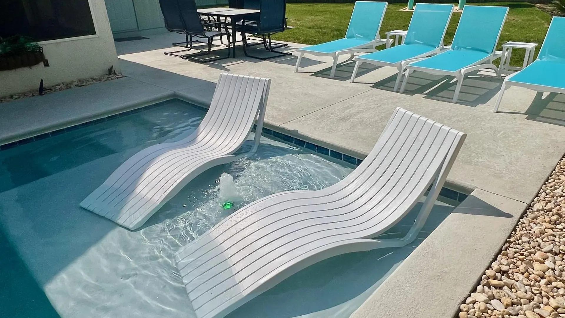 Under The Sea Walk2beach Huge Yard Outdoor Shower Holiday home