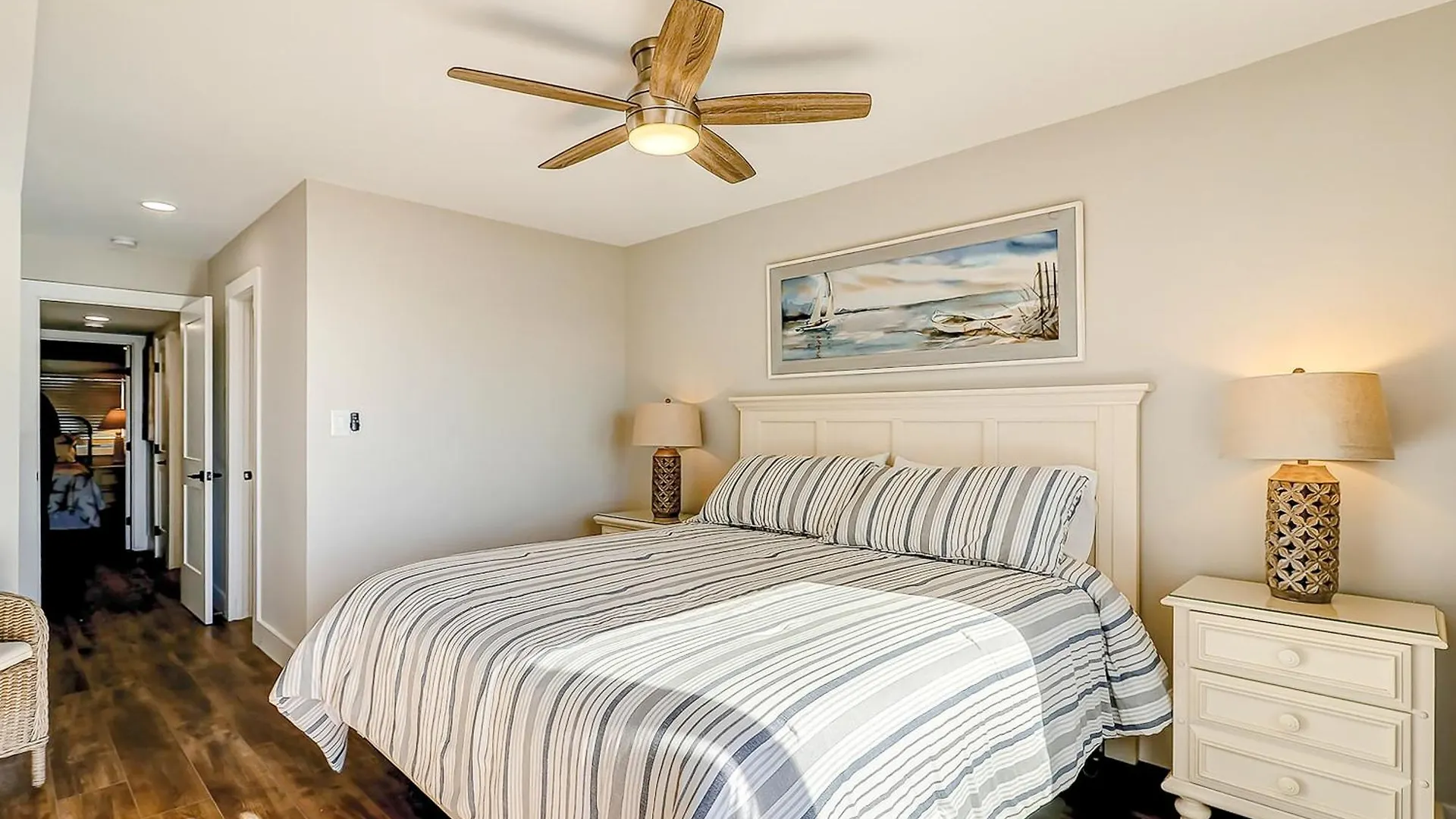 Shorewood 511 Apartment