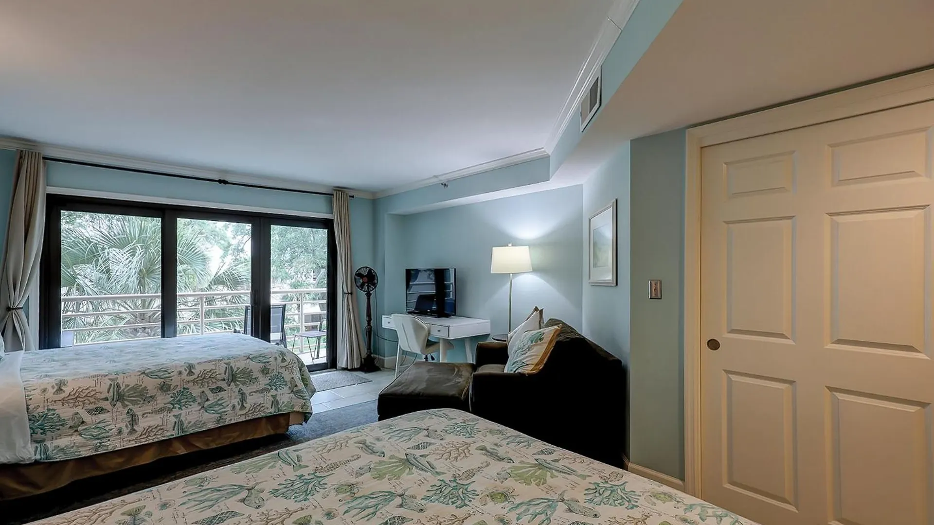 Wonderful Luxury Updated Villamare With Pool Bikes & Gear Included *