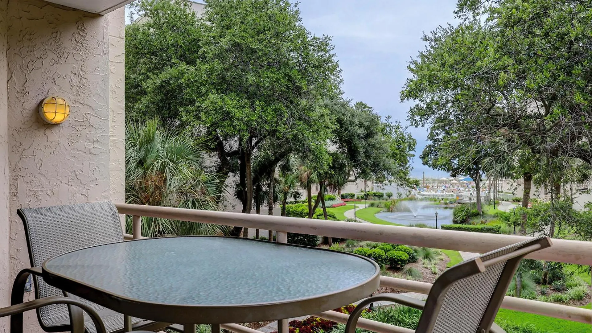 Holiday home Wonderful Luxury Updated Villamare With Pool Bikes & Gear Included Hilton Head Island
