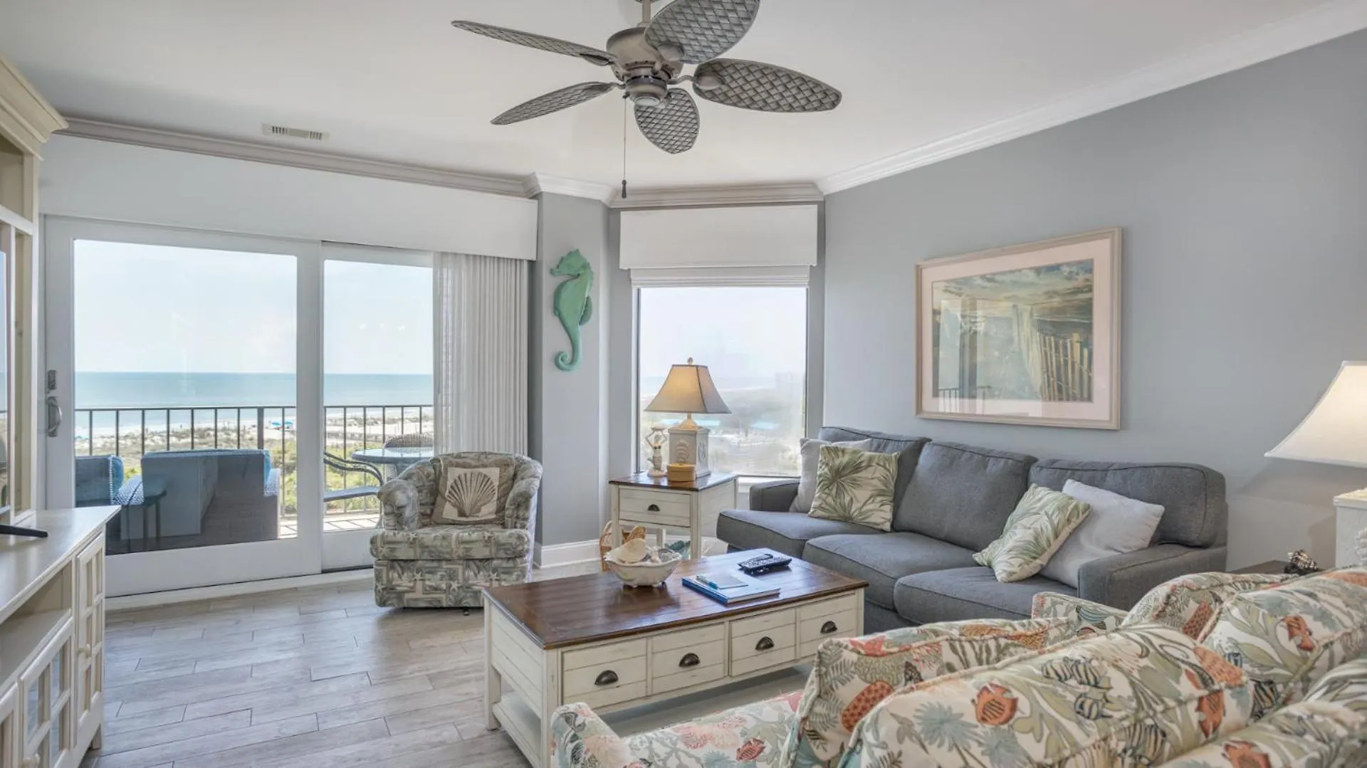 Villa Oceanfront, Private Balcony, Complex Pool