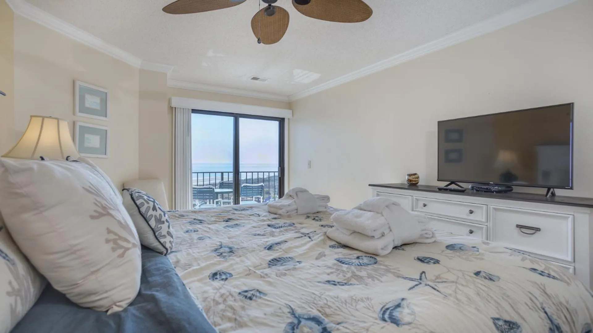 Villa Oceanfront, Luxury Getaway, Bikes *