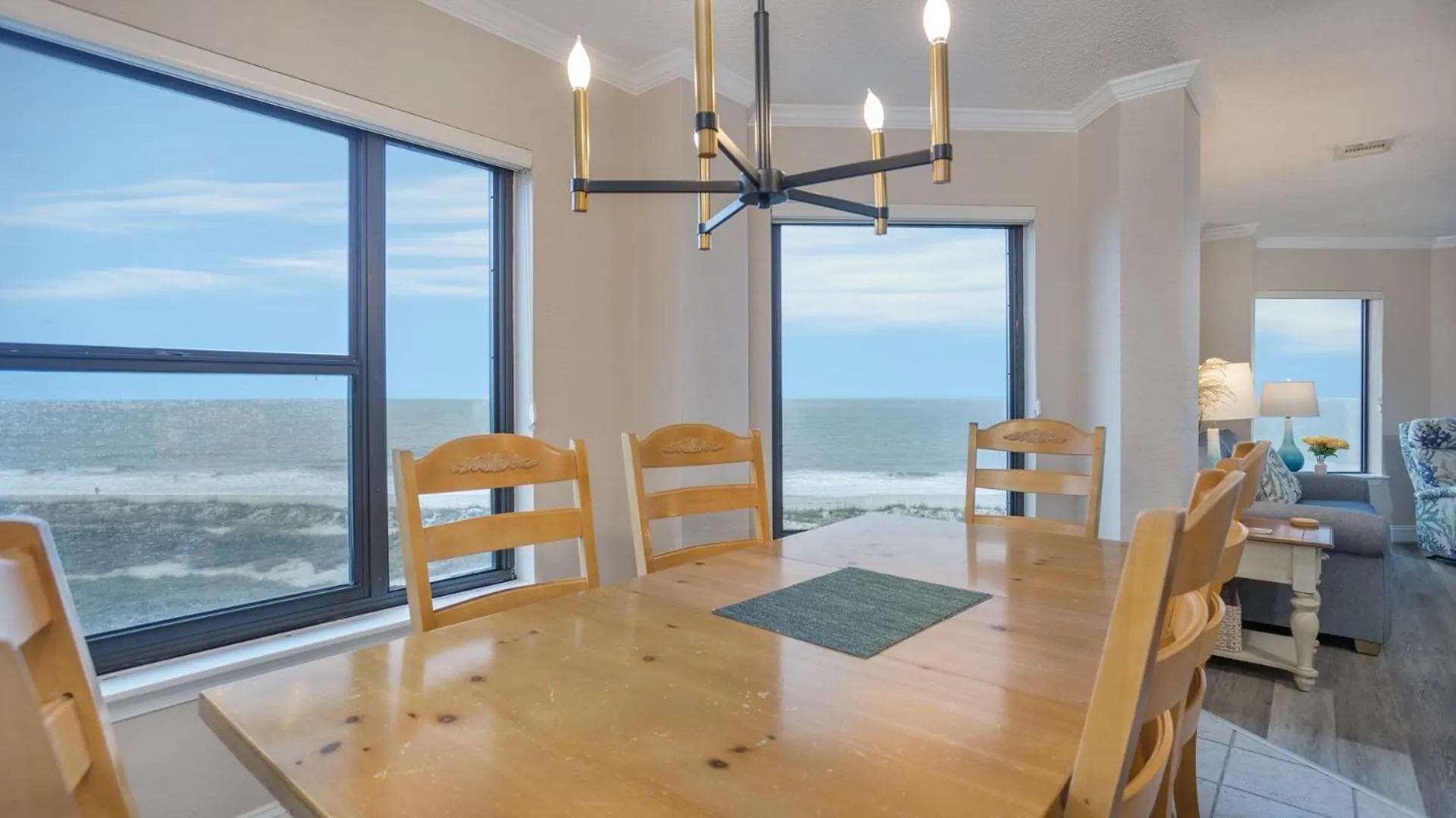Villa Oceanfront, Complex Pool, Oasis Hilton Head Island