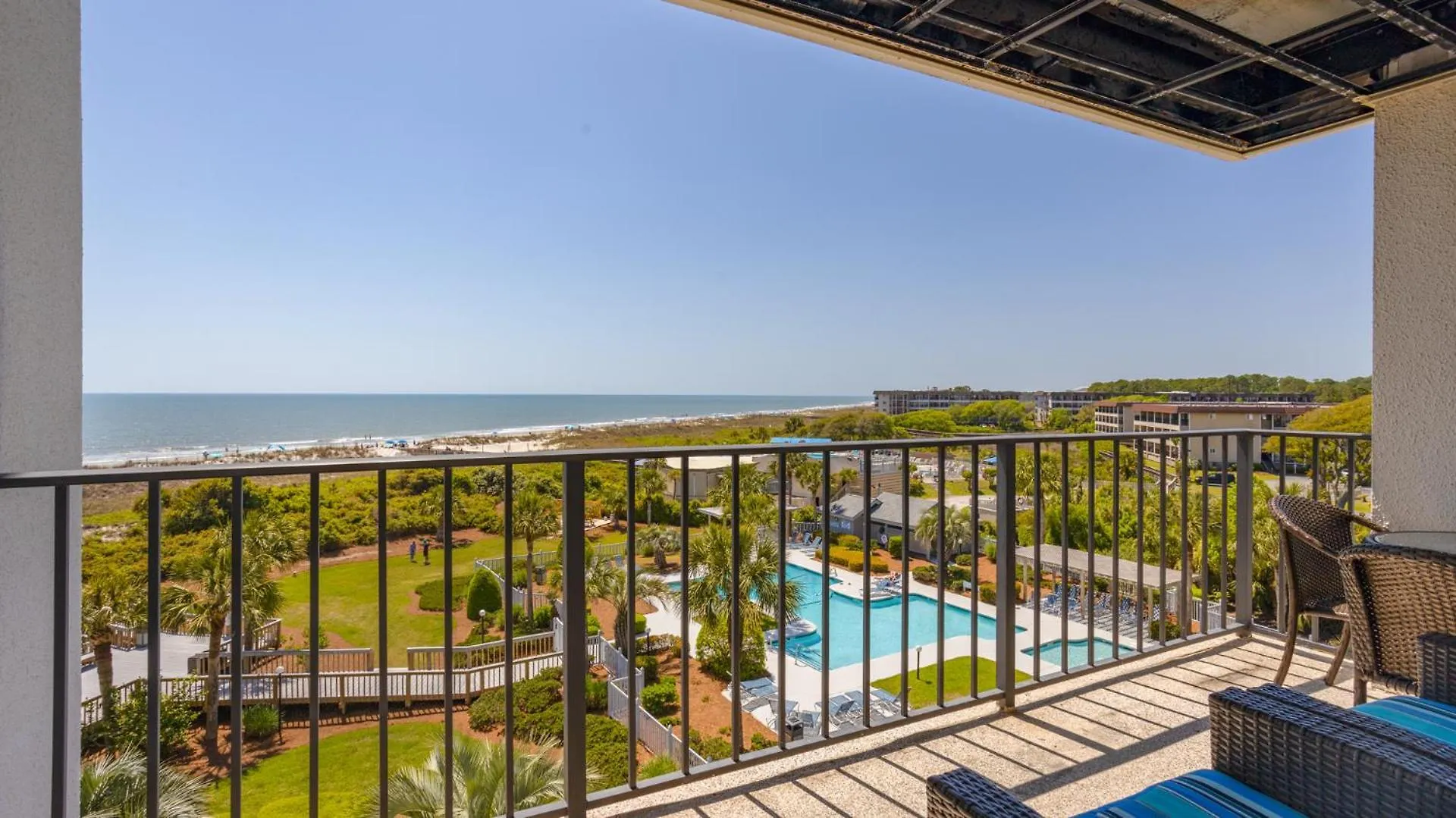 Oceanfront, Private Balcony, Complex Pool