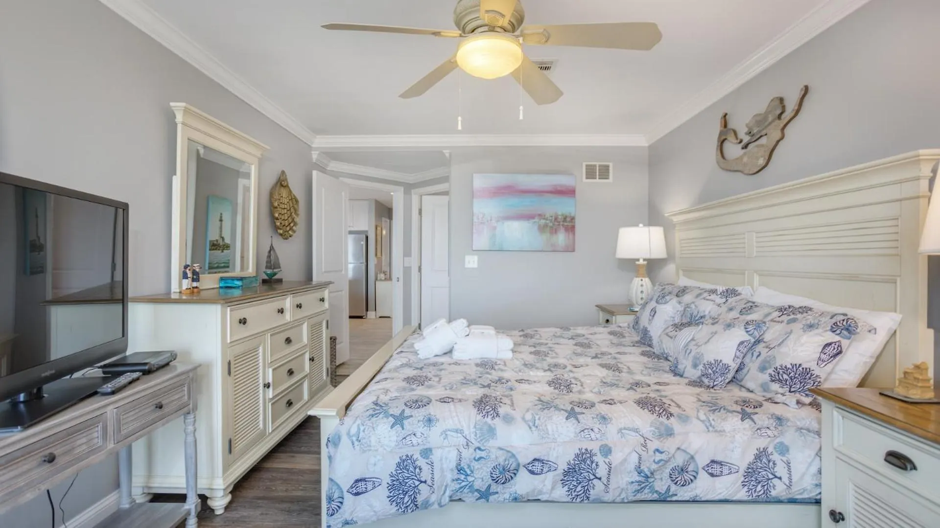 Oceanfront, Private Balcony, Complex Pool *