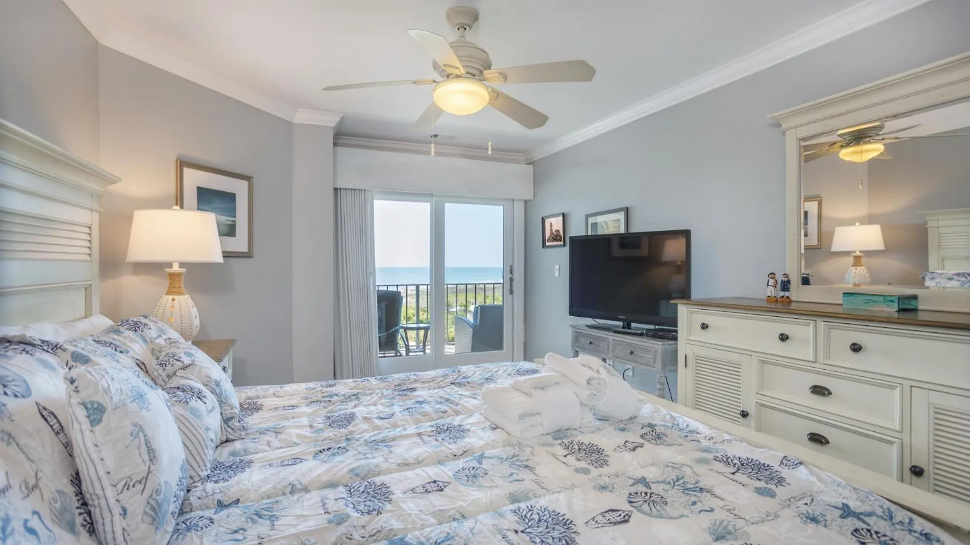 Oceanfront, Private Balcony, Complex Pool *