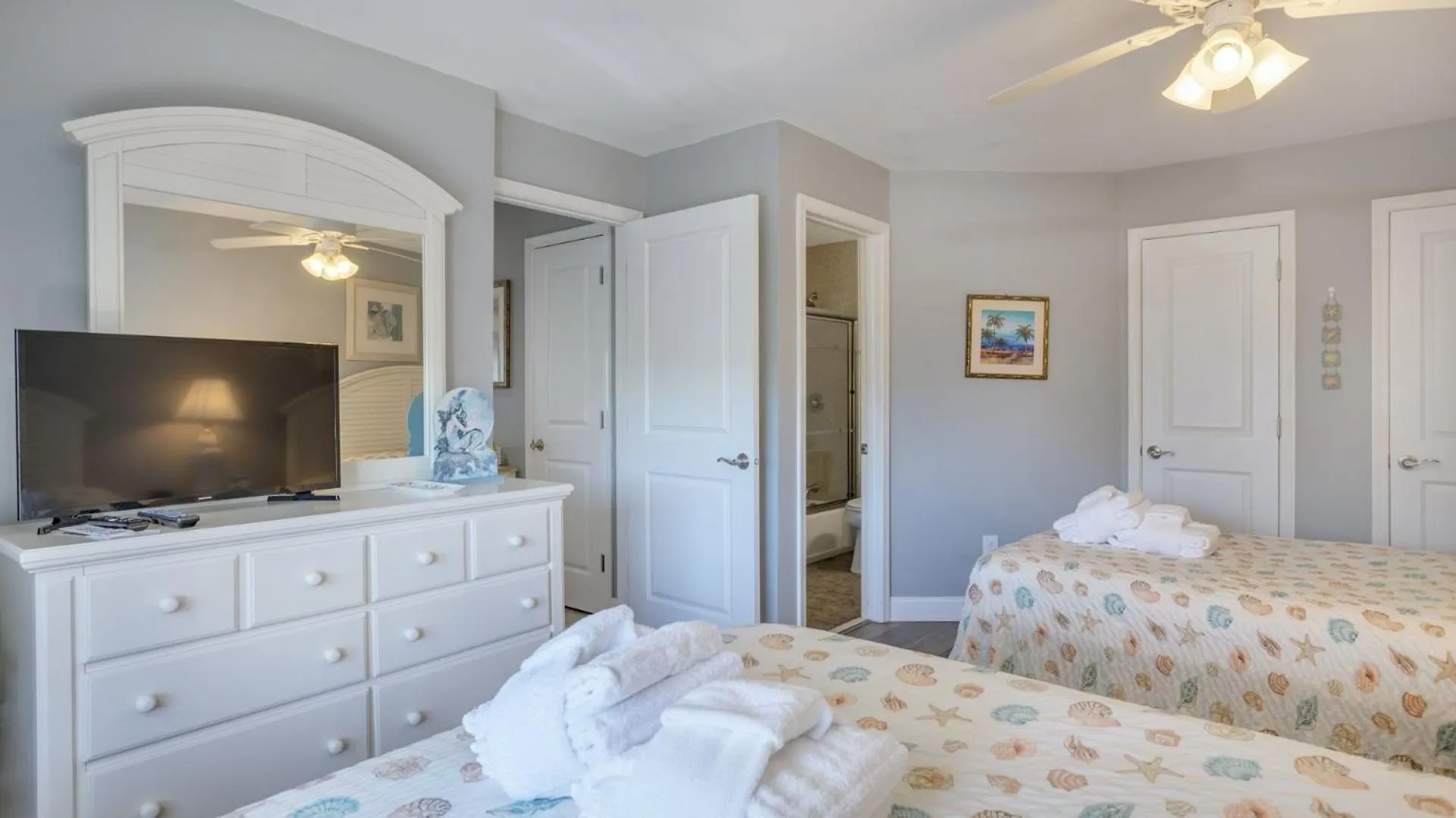 Oceanfront, Private Balcony, Complex Pool Villa Hilton Head Island