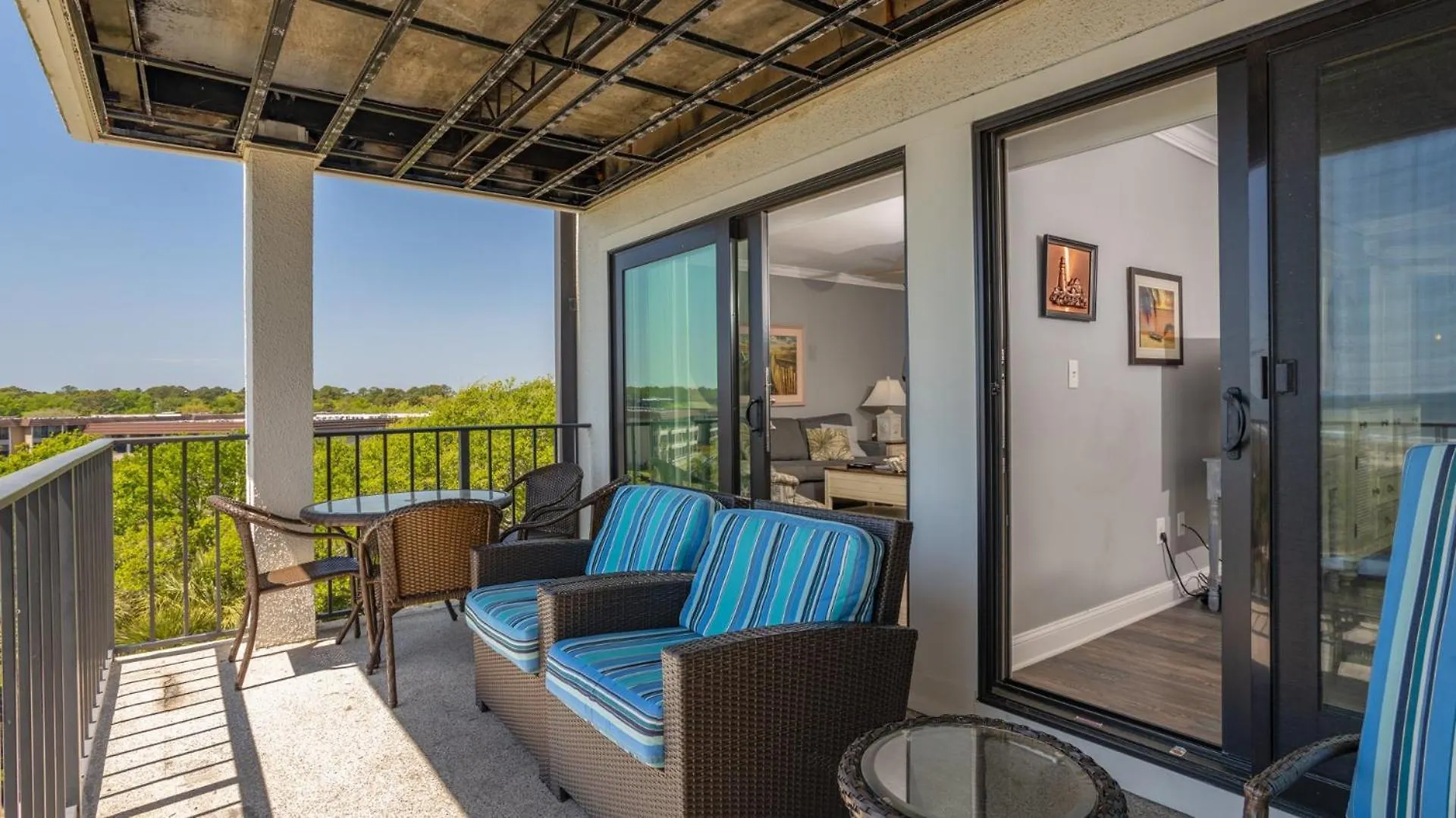 Oceanfront, Private Balcony, Complex Pool