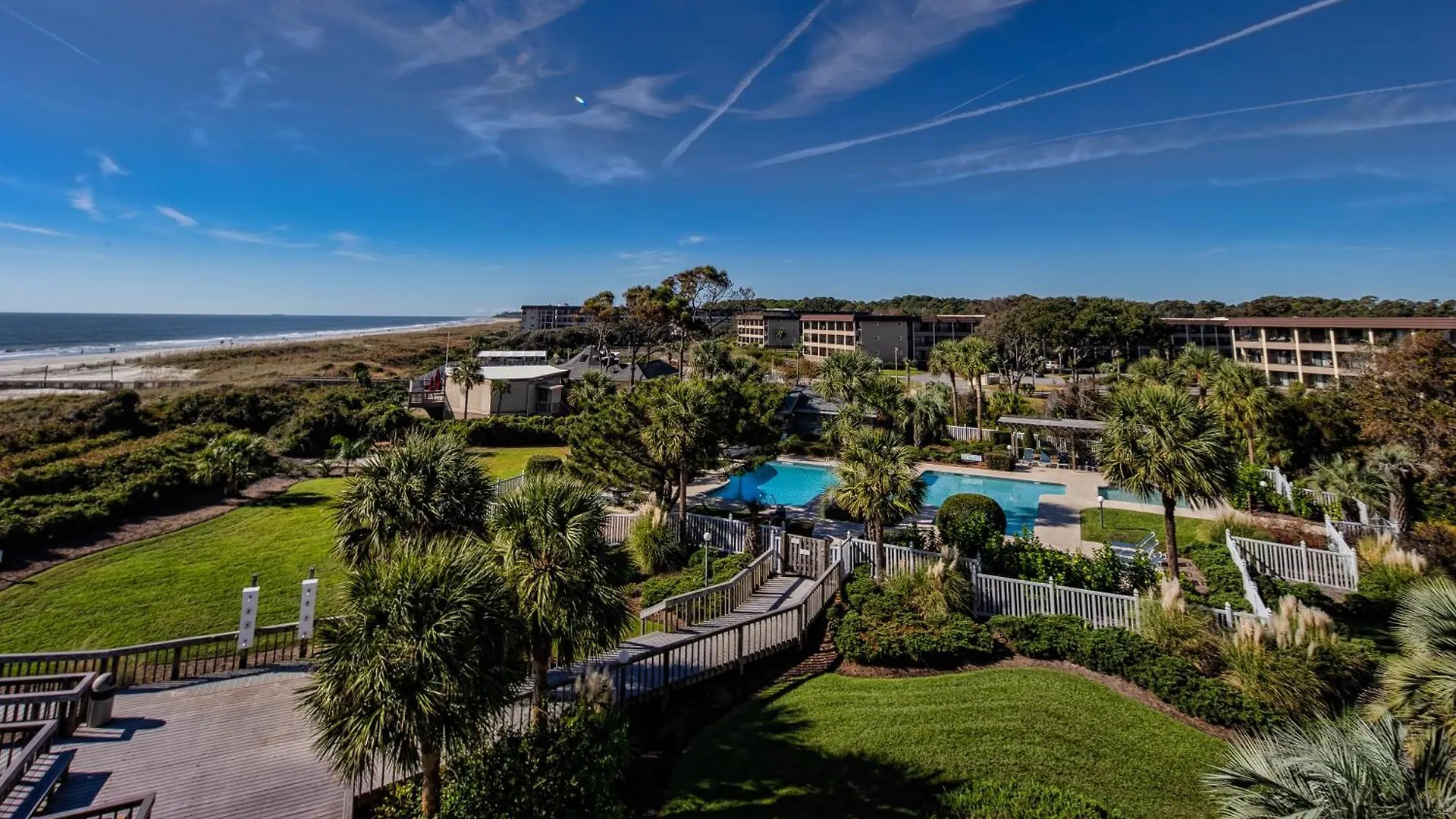 Ocean Views, Bikes, Private Balcony Villa