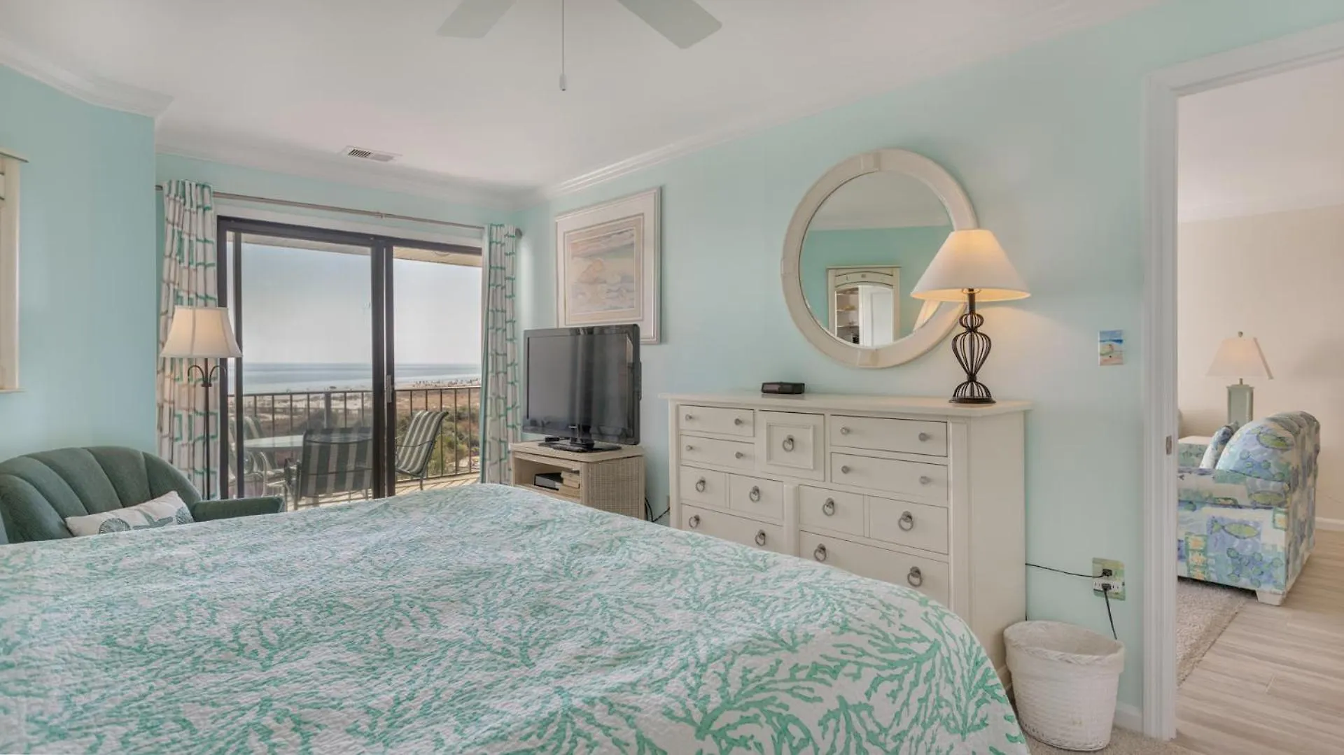 Oceanfront, Private Balcony, Pool *