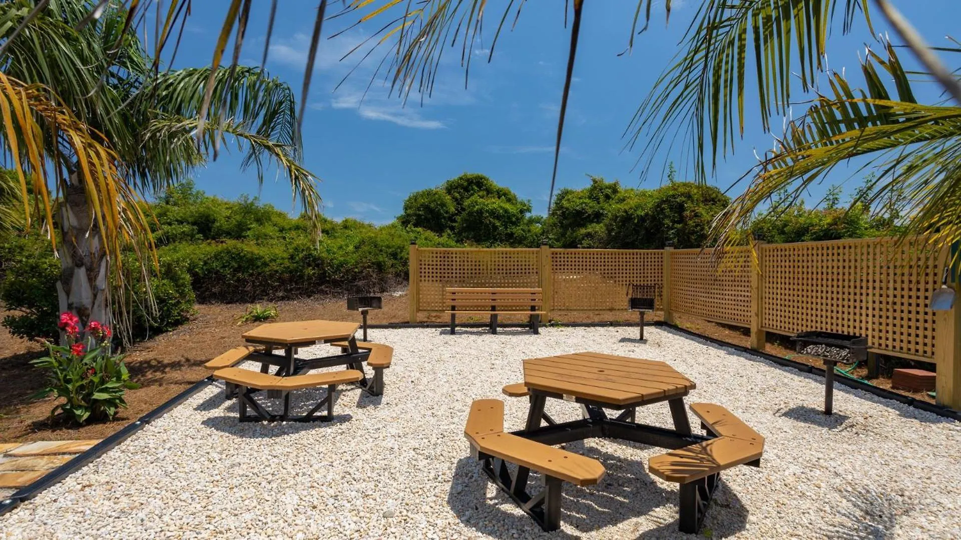 Oceanfront, Getaway, Smart Tvs *