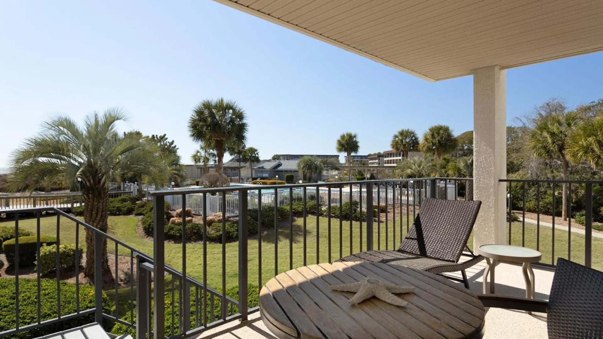 Beachfront, Pool, Open Layout Villa Hilton Head Island