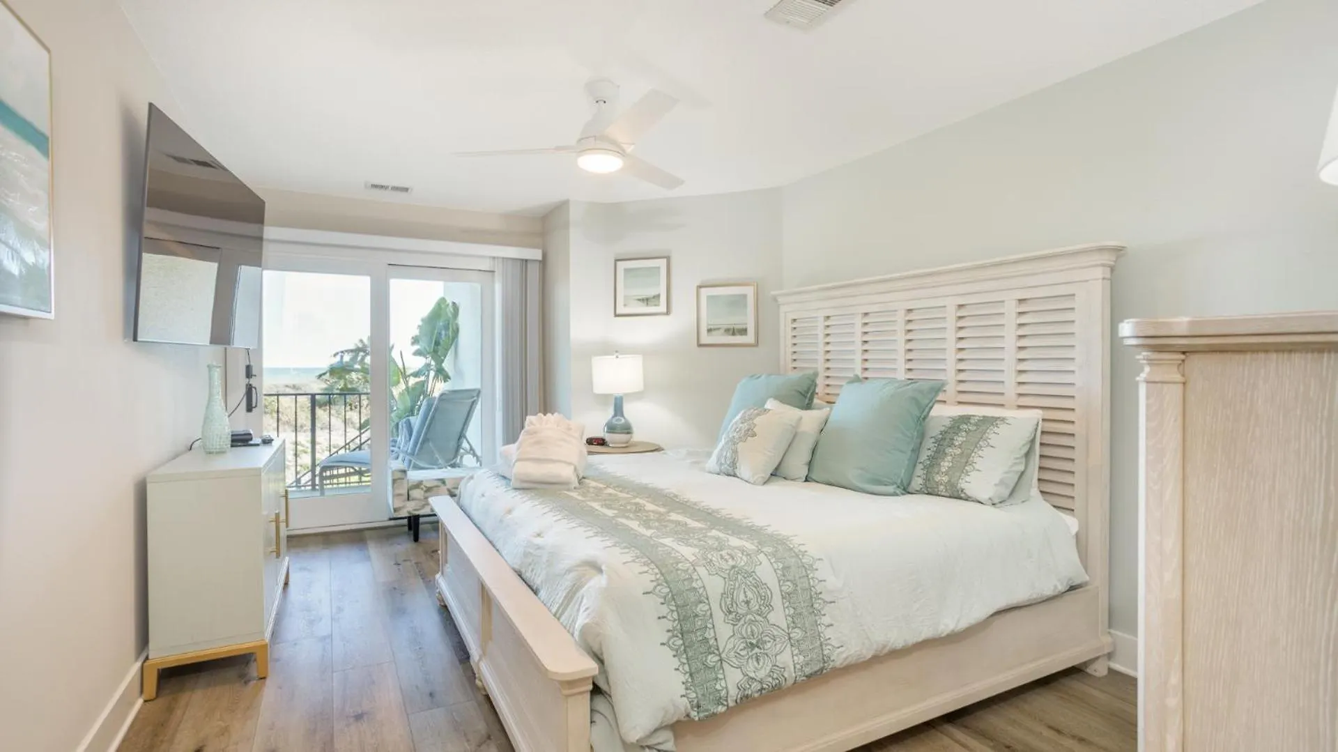 Private Deck, Ocean Views, Pool Villa *
