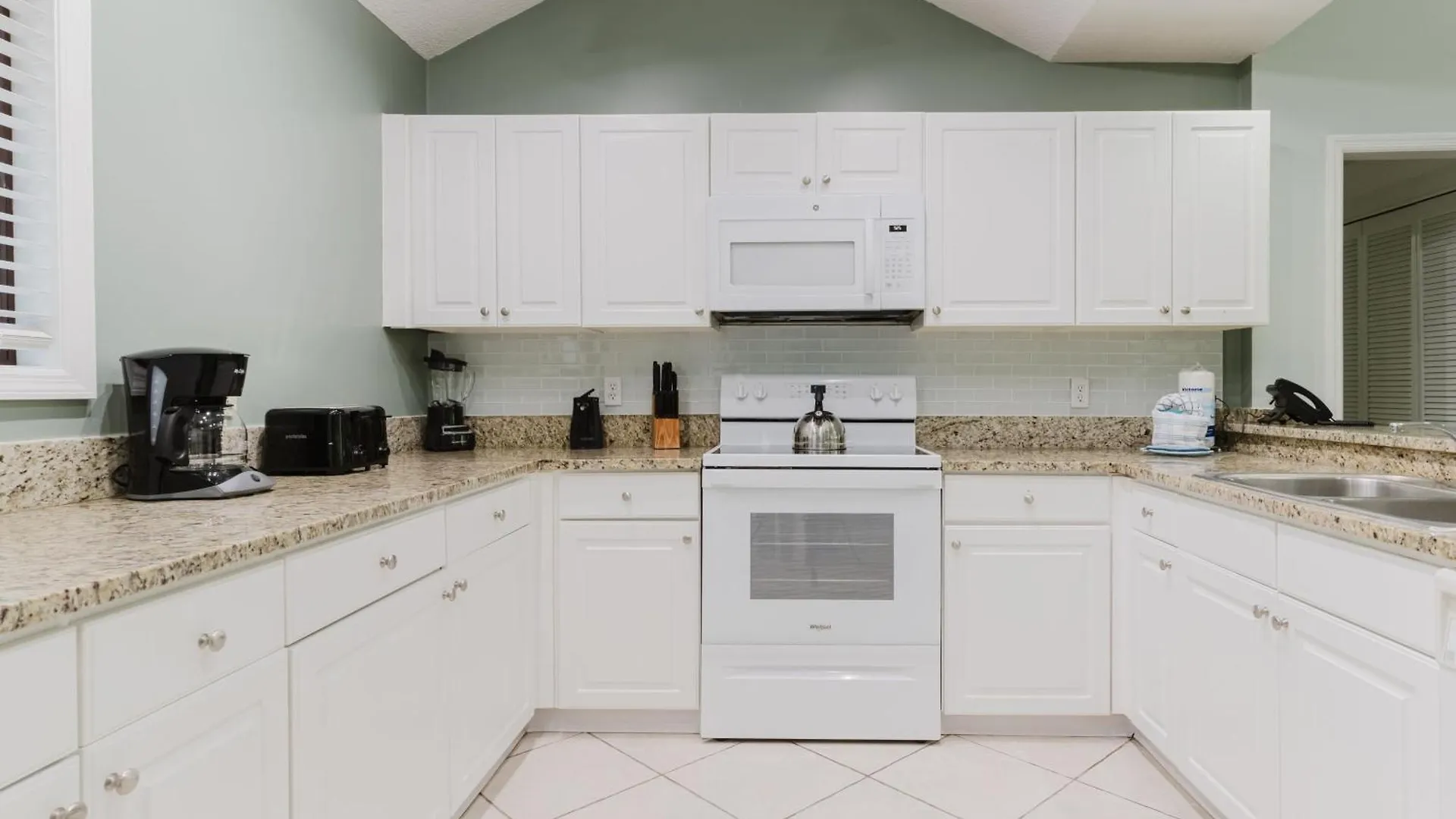 Apartment Southwind Ii At Shipyard *
