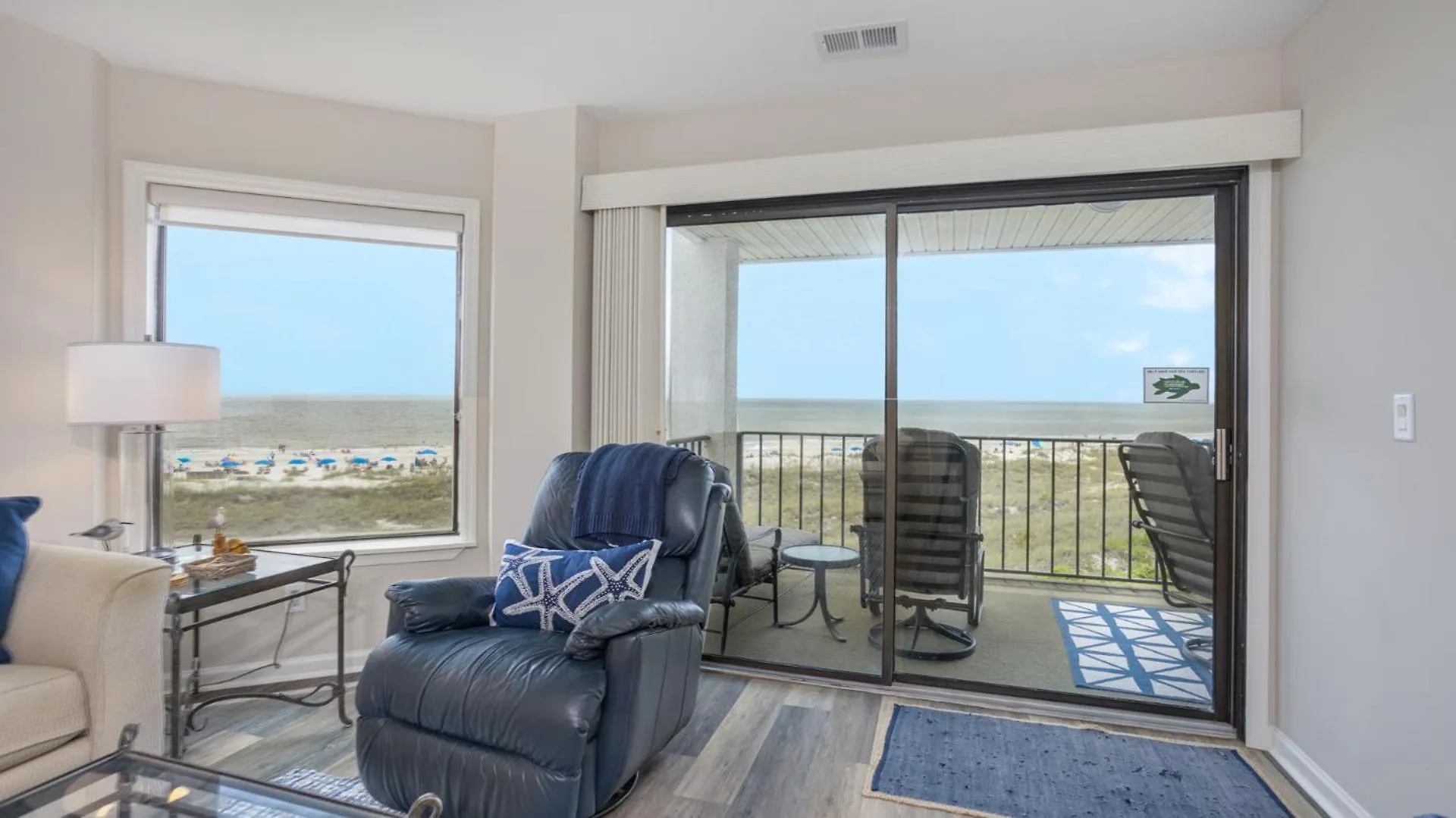 Ocean Views, Complex Pool, Balcony Villa *