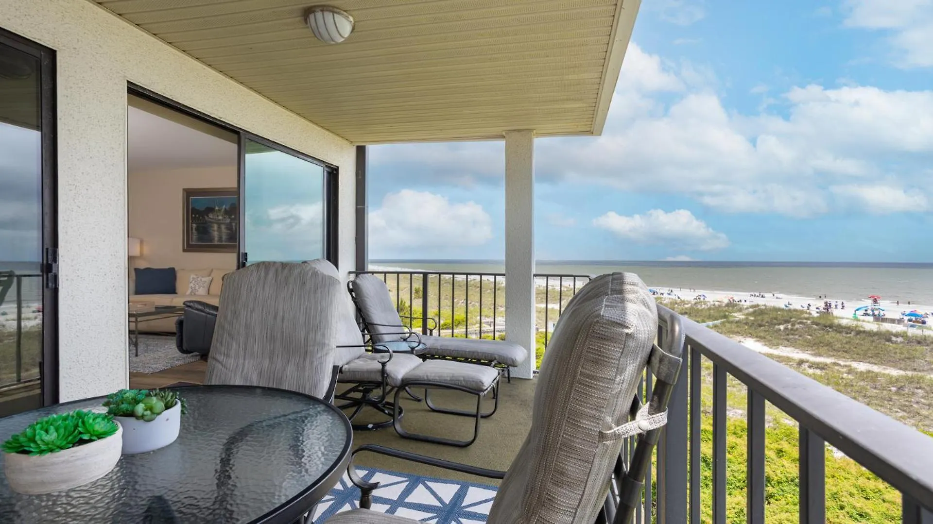 Ocean Views, Complex Pool, Balcony Villa *