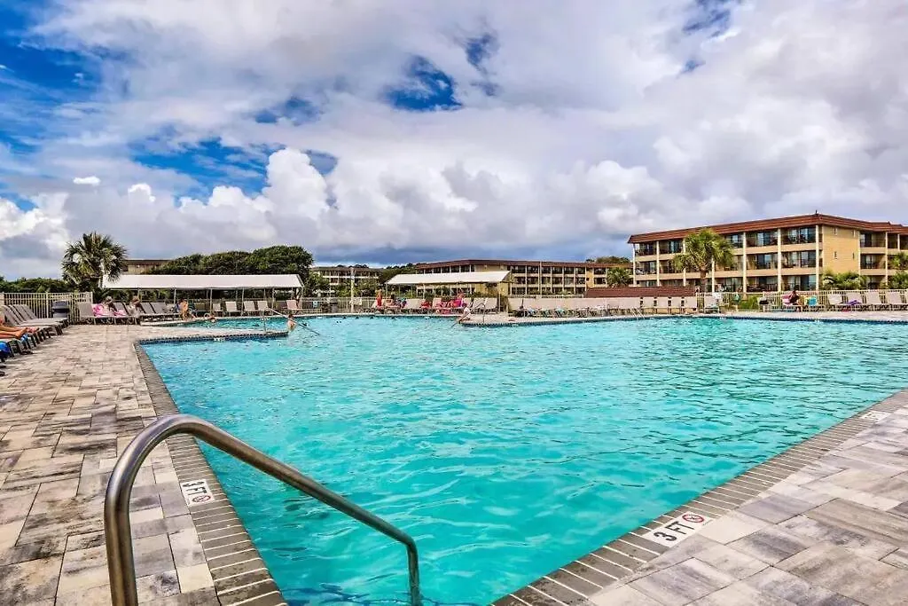 Coastal Haven: Stylish Oceanfront Getaway C341 Hilton Head Island