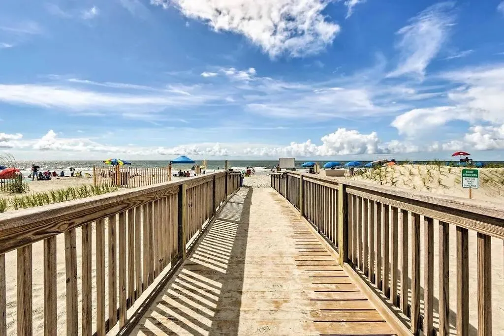Coastal Haven: Stylish Oceanfront Getaway C341 Hilton Head Island