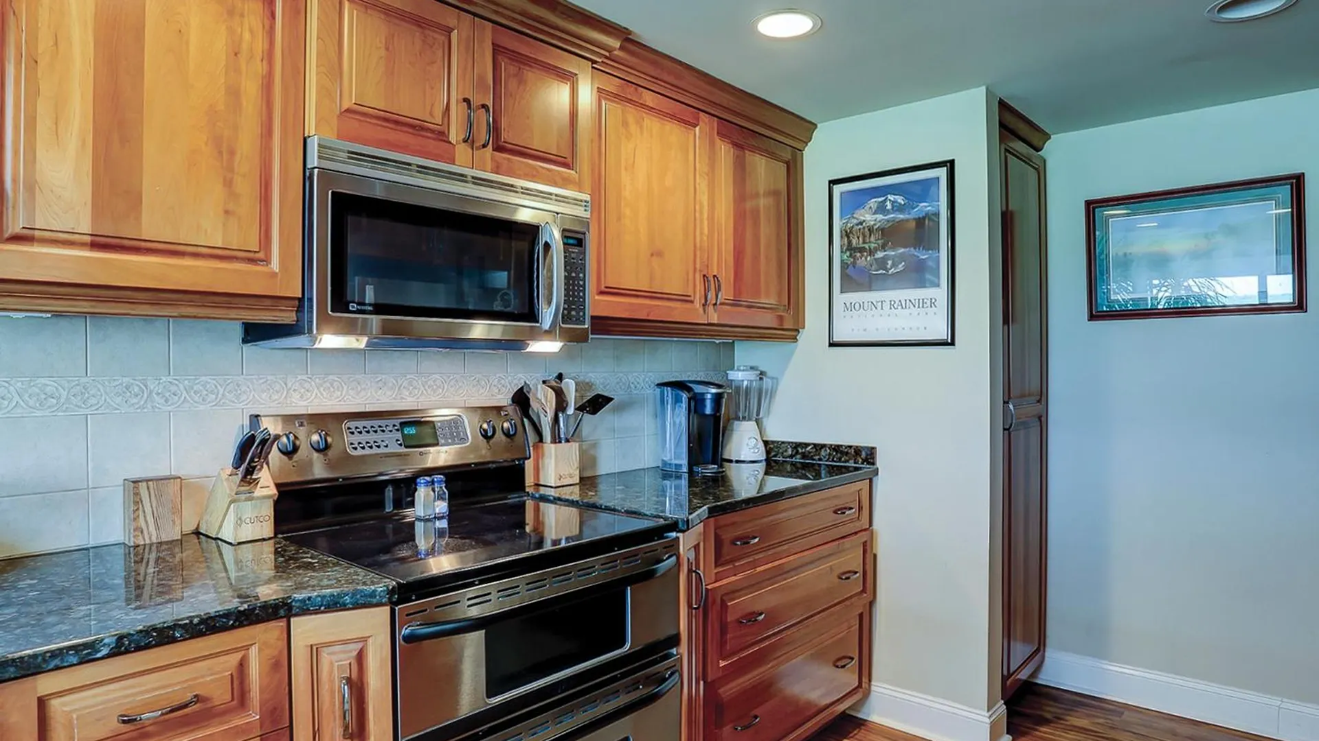 226 Captain's Quarters *