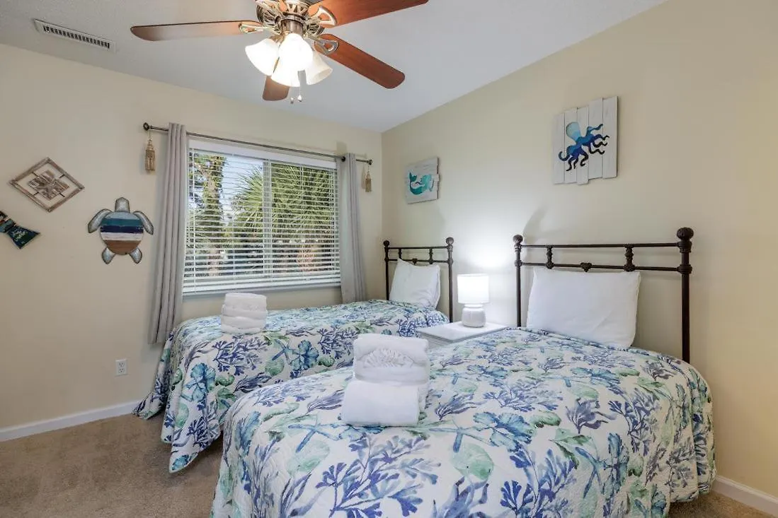 706 Tanglewood *