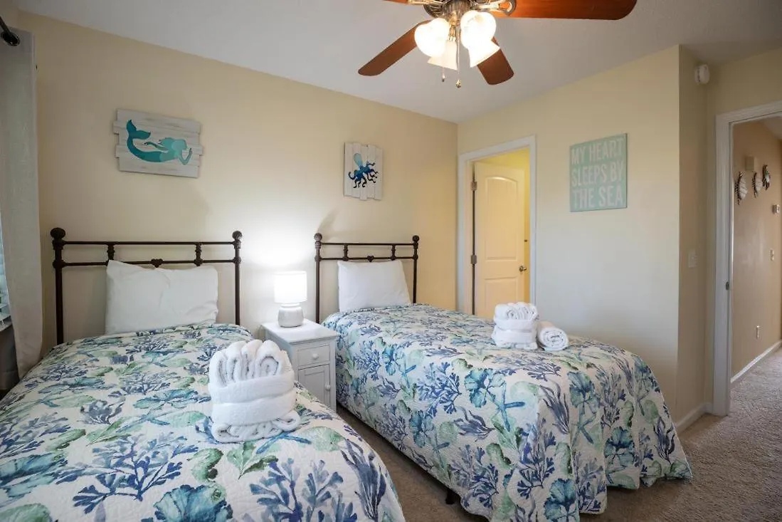 706 Tanglewood *