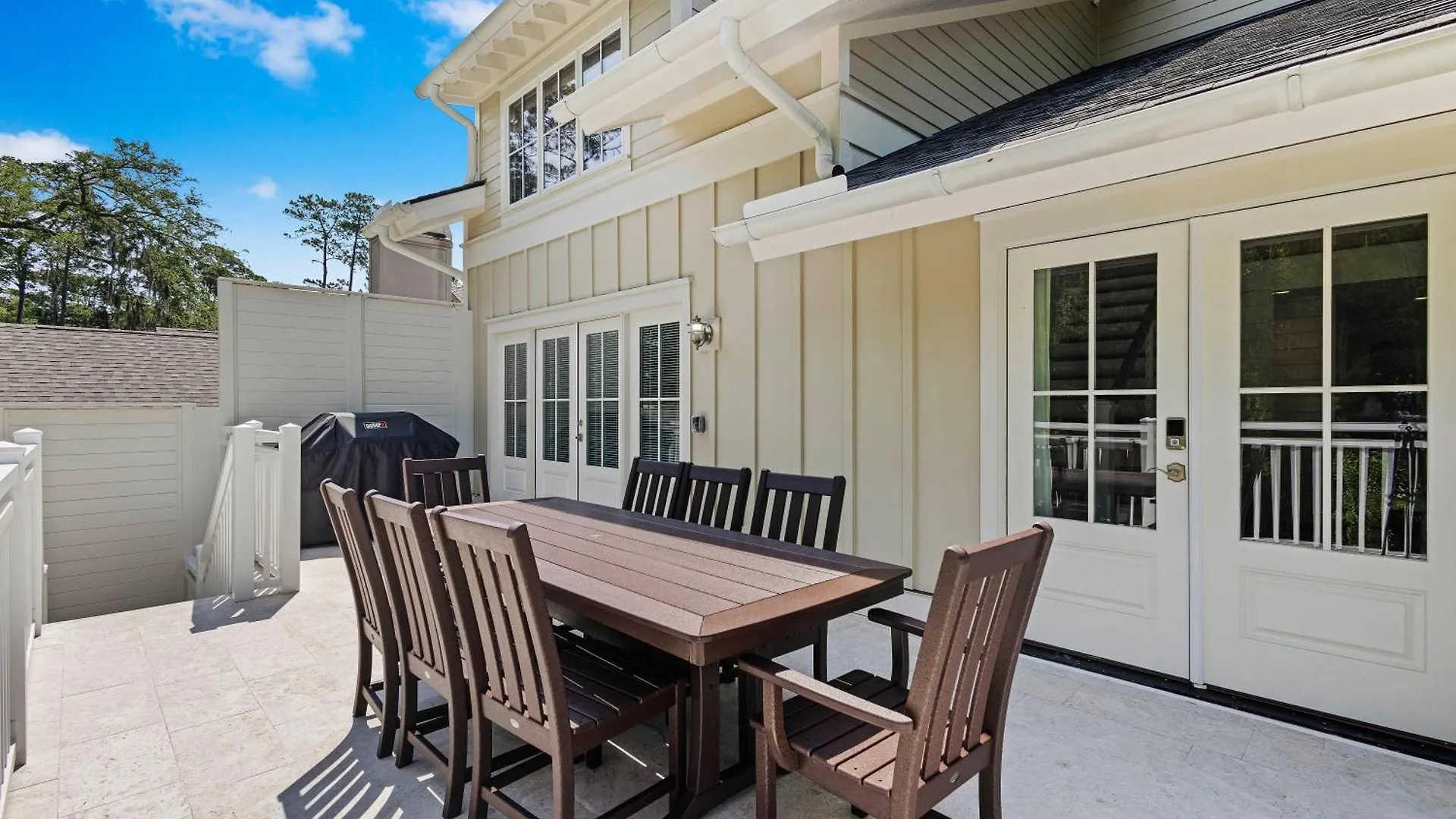 39 Oak Court * Hilton Head Island