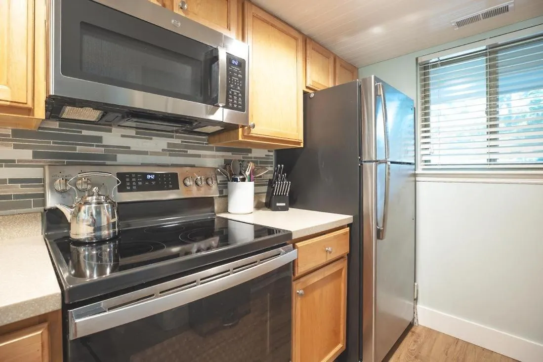 905 Tanglewood Villa *
