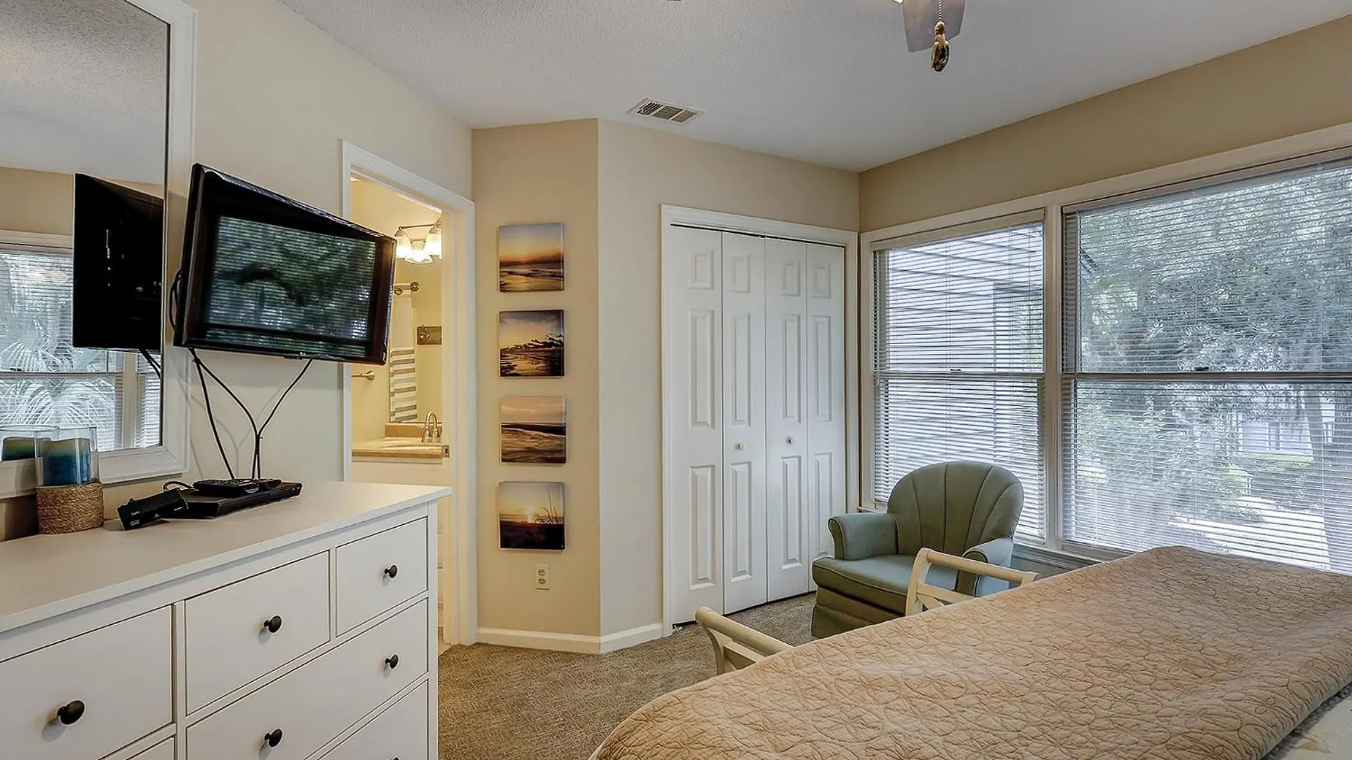 Holiday home Updated 2 Bedroom Pet Friendly Townhome At Ocean Breeze Easy Walk To And Shops In Forest Hilton Head Island
