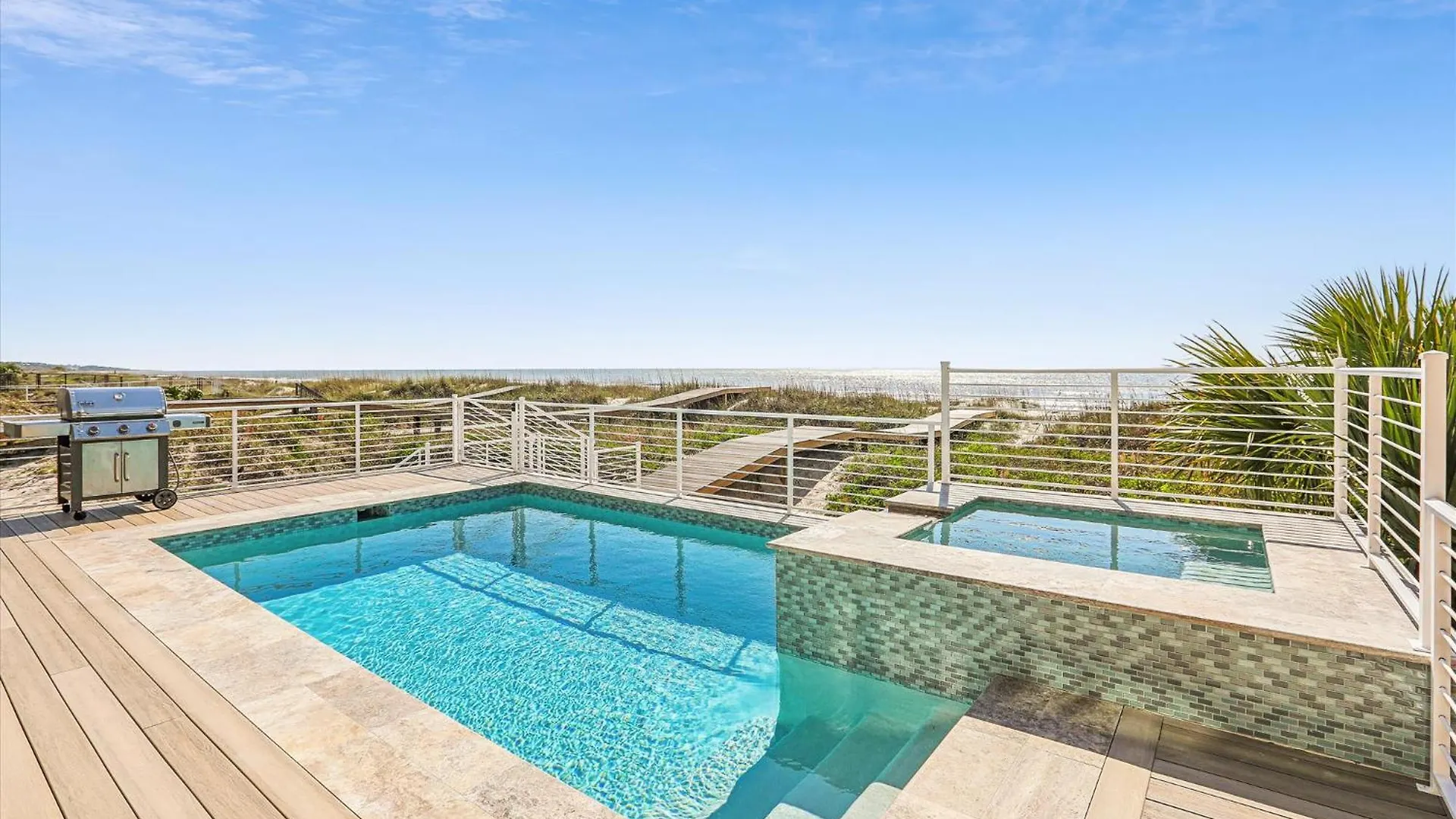 9 Singleton Place- Renovated, Oceanfront, Pool, Elevator, Free Activities Included * Hilton Head Island