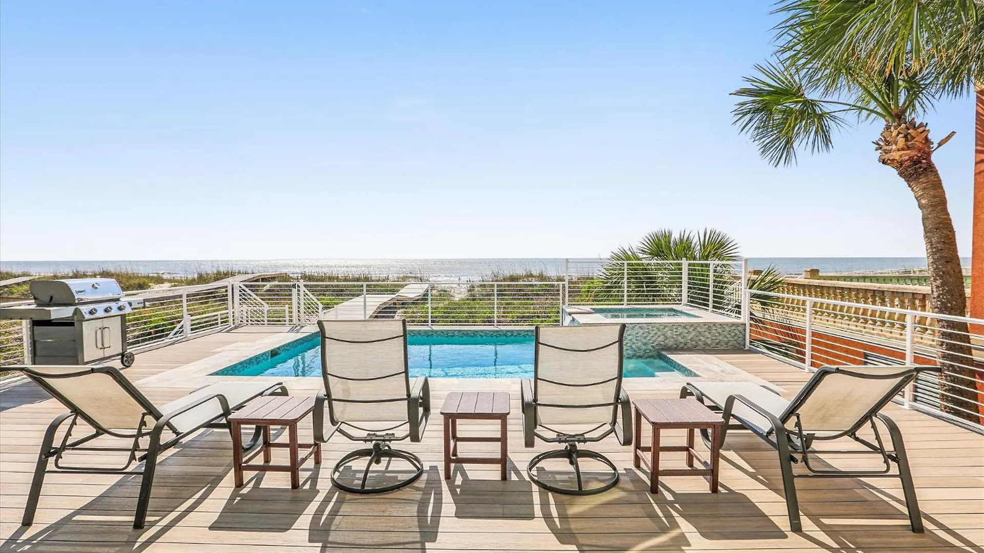 9 Singleton Place- Renovated, Oceanfront, Pool, Elevator, Free Activities Included Hilton Head Island