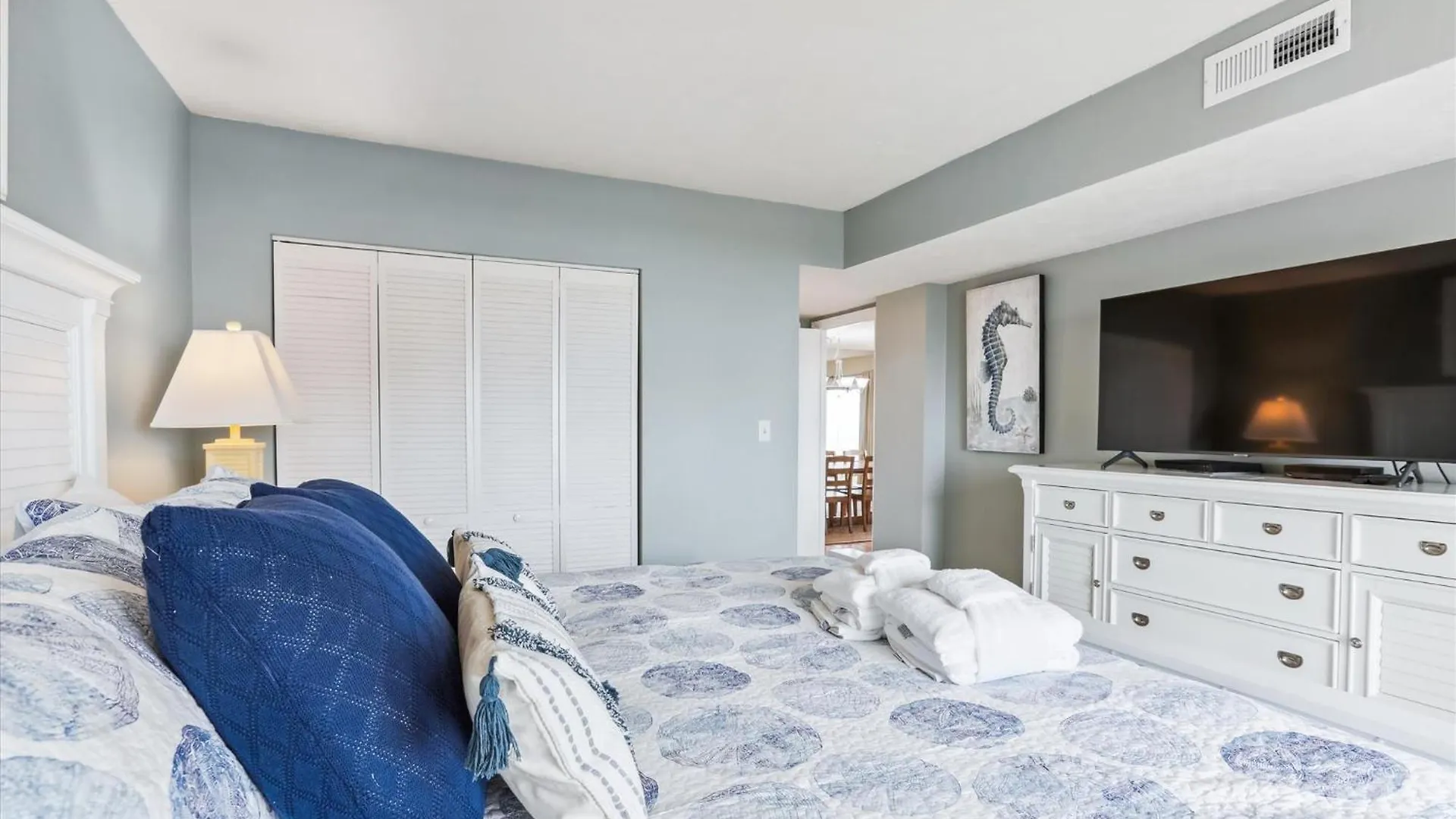 412 Shorewood Villas- Oceanfront Villa, Zero Entry Pool & Spa! Free Activities Included *