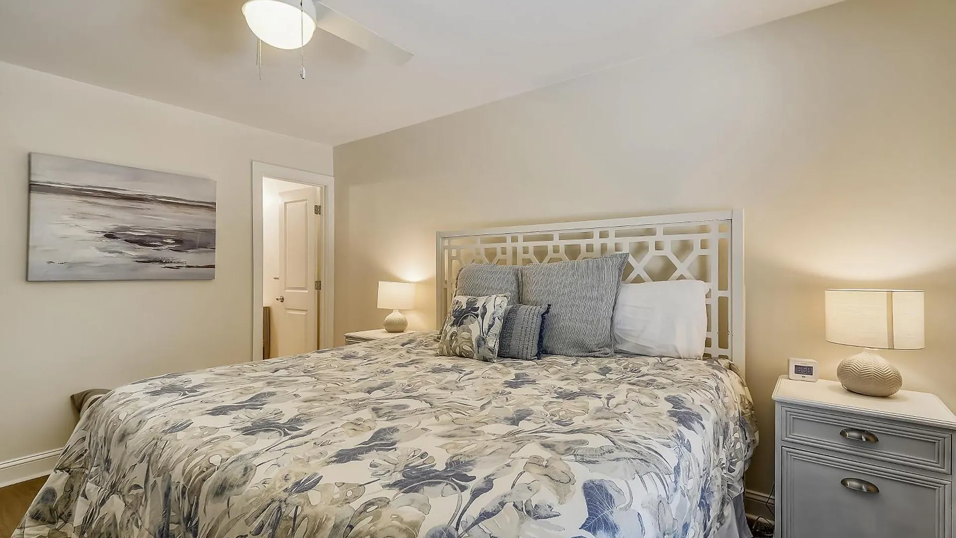 46 Folly Field Rd- Quick Walk To Beach, Large Private Pool & Yard, Free Activities Included Hilton Head Island