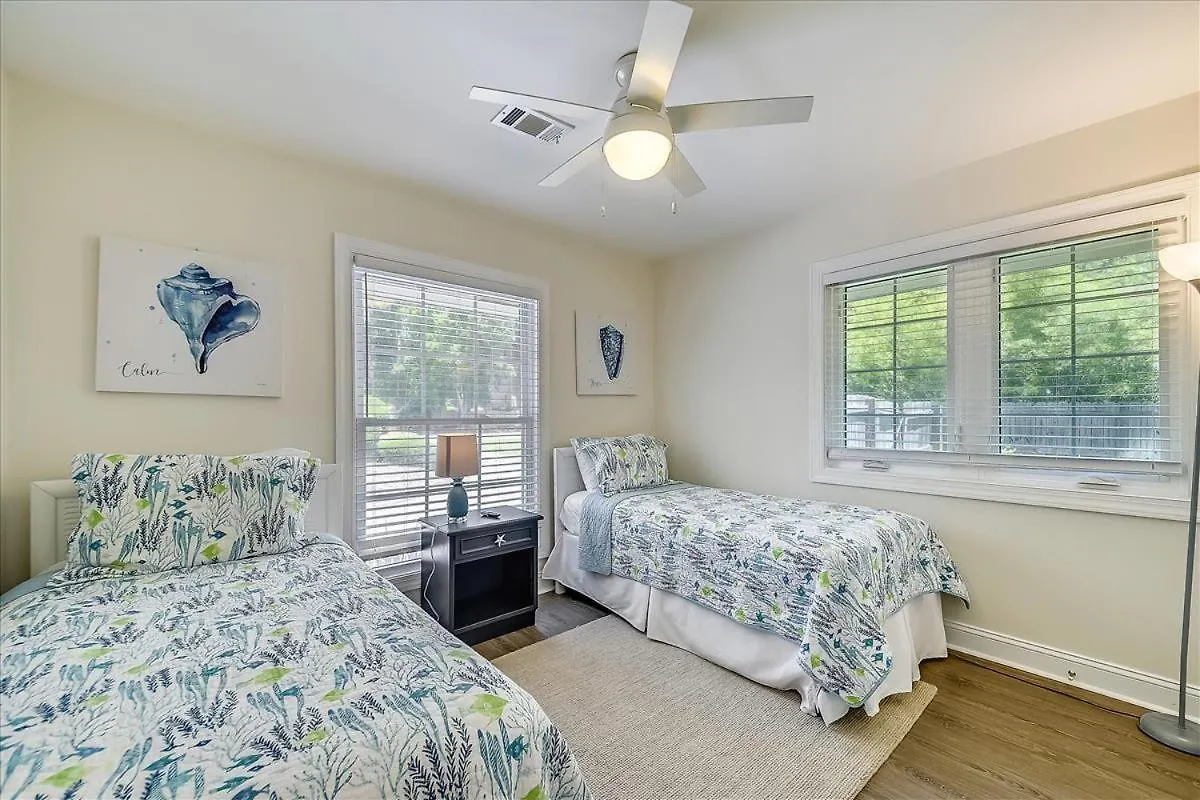 46 Folly Field Rd- Quick Walk To Beach, Large Private Pool & Yard, Free Activities Included