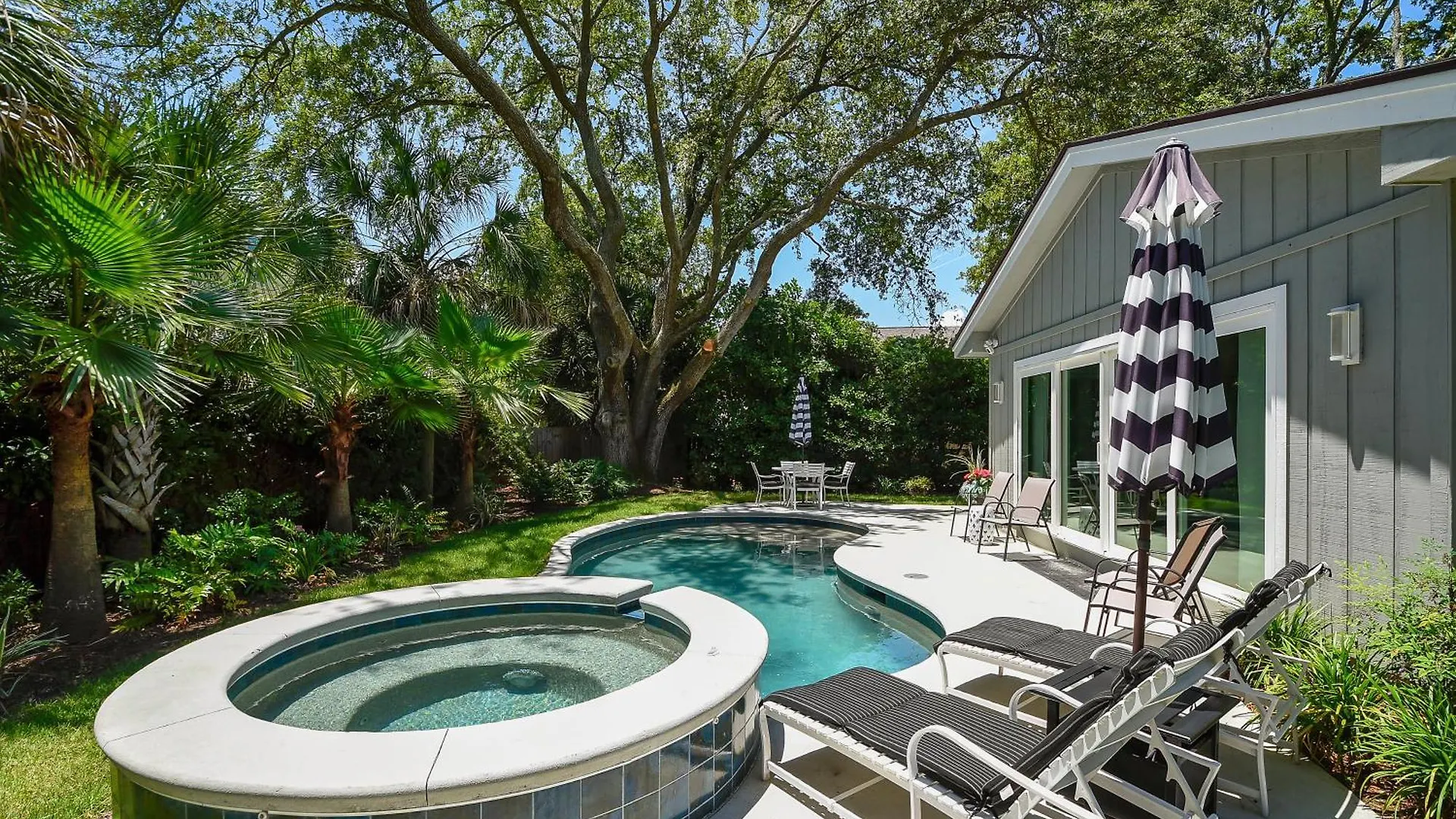Holiday home 46 Folly Field Rd- Quick Walk To Beach, Large Private Pool & Yard, Free Activities Included