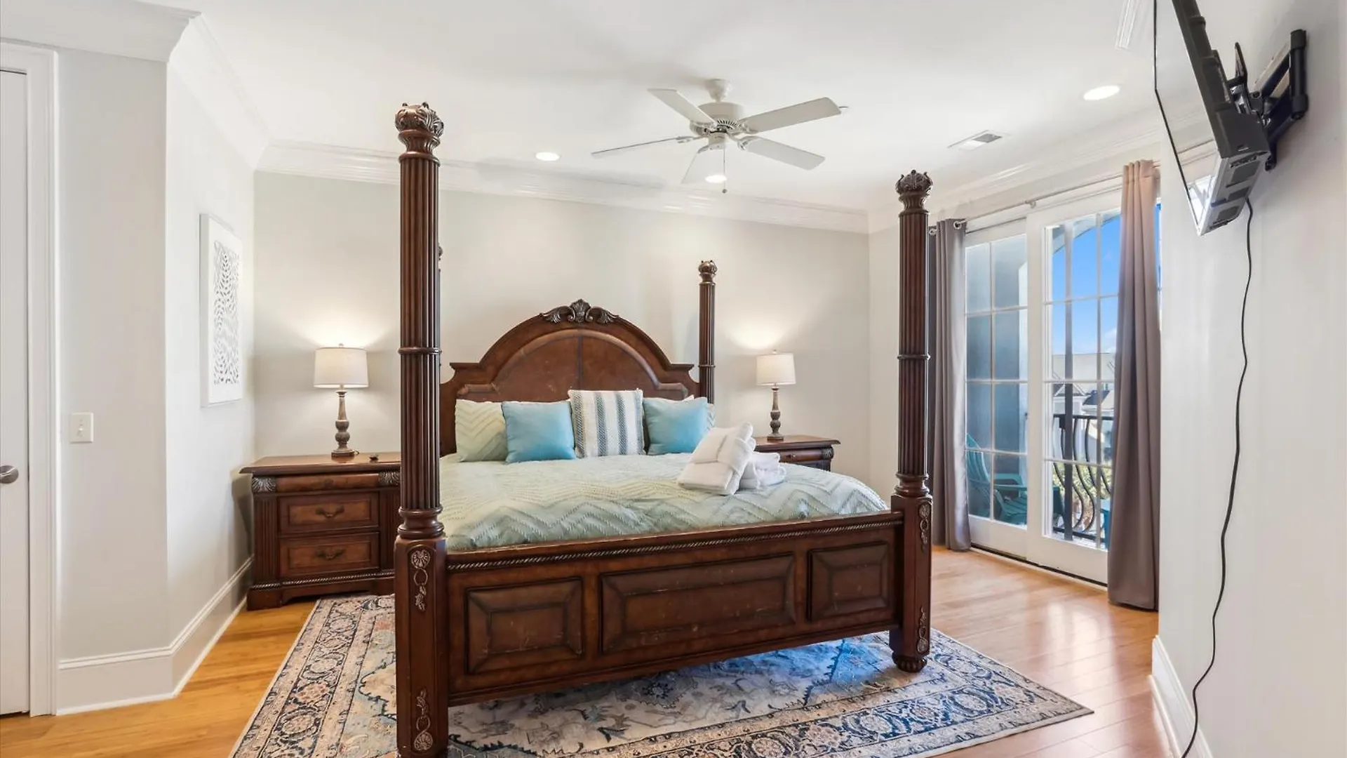 Holiday home 4 Collier Court- Oceanview, Private Pool, Elevator, Pet Friendly, Free Activities Included *