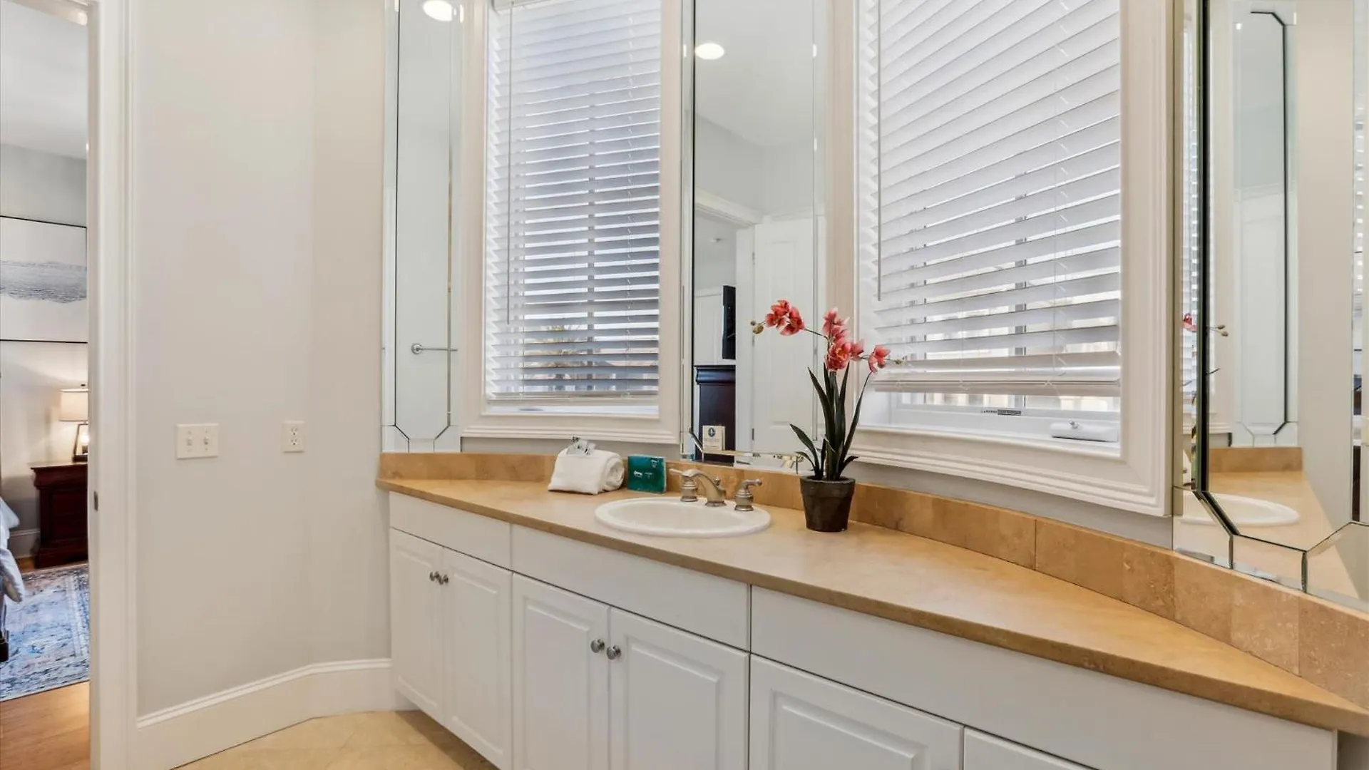 4 Collier Court- Oceanview, Private Pool, Elevator, Pet Friendly, Free Activities Included Holiday home Hilton Head Island