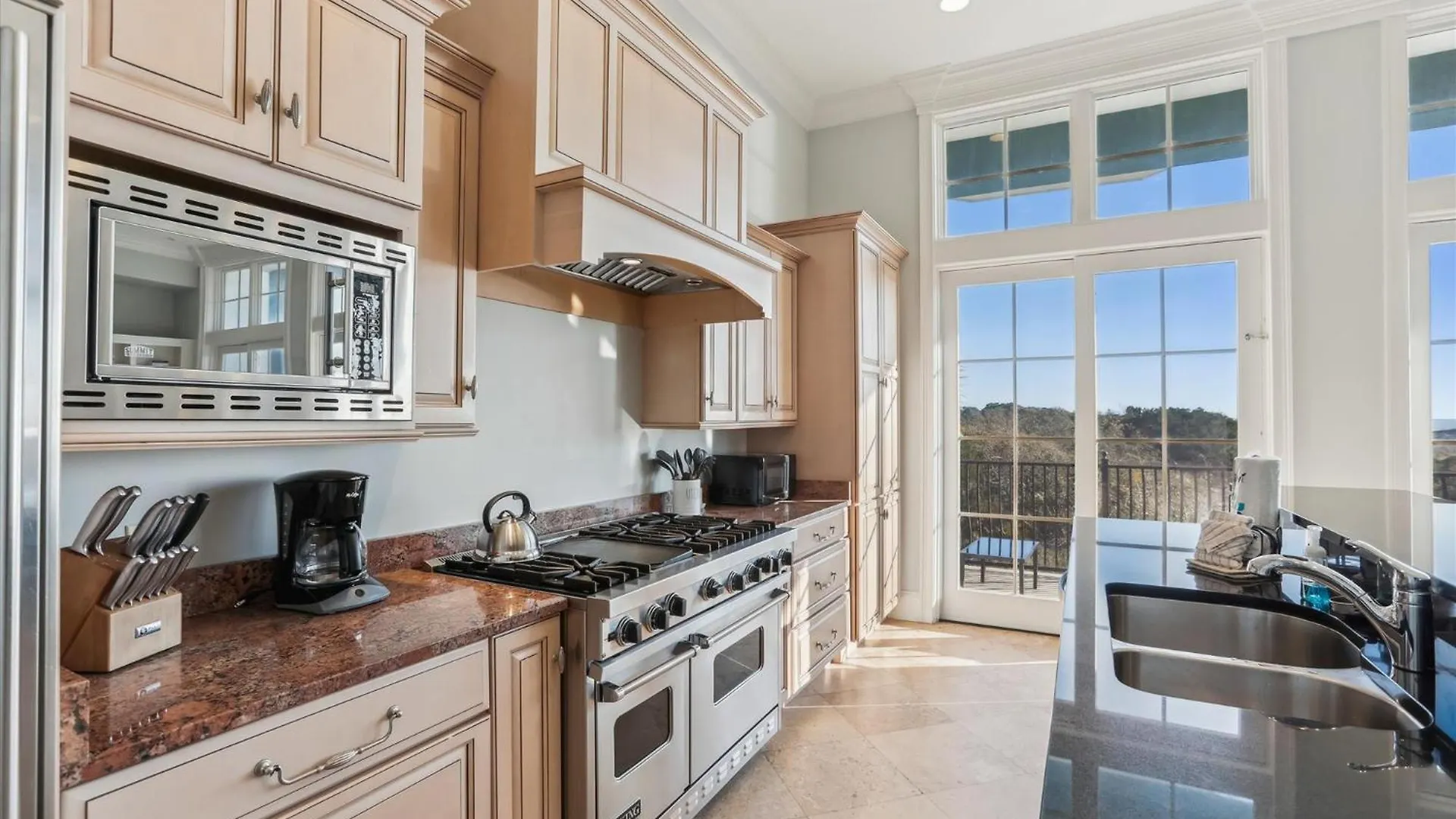 4 Collier Court- Oceanview, Private Pool, Elevator, Pet Friendly, Free Activities Included