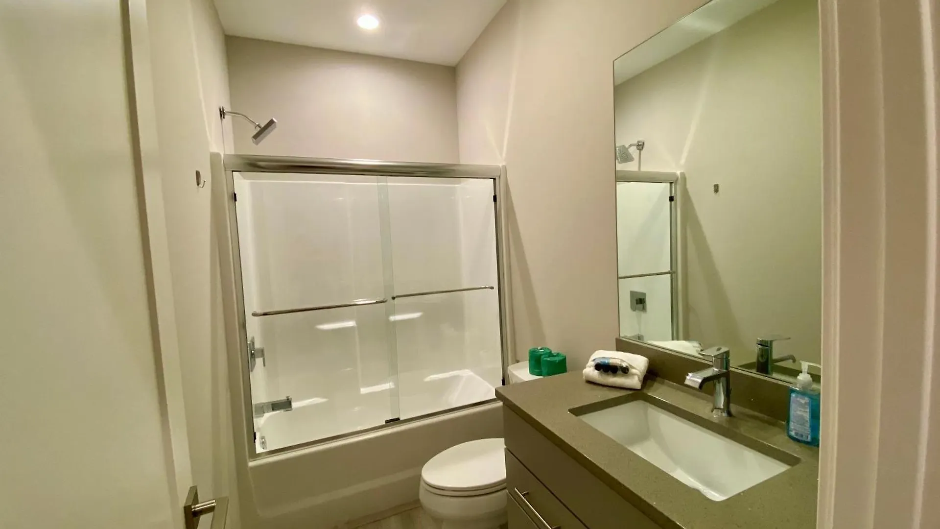 3b Burkes Beach- Apartment, Close To Beach, Free Activities Included Casa de Férias