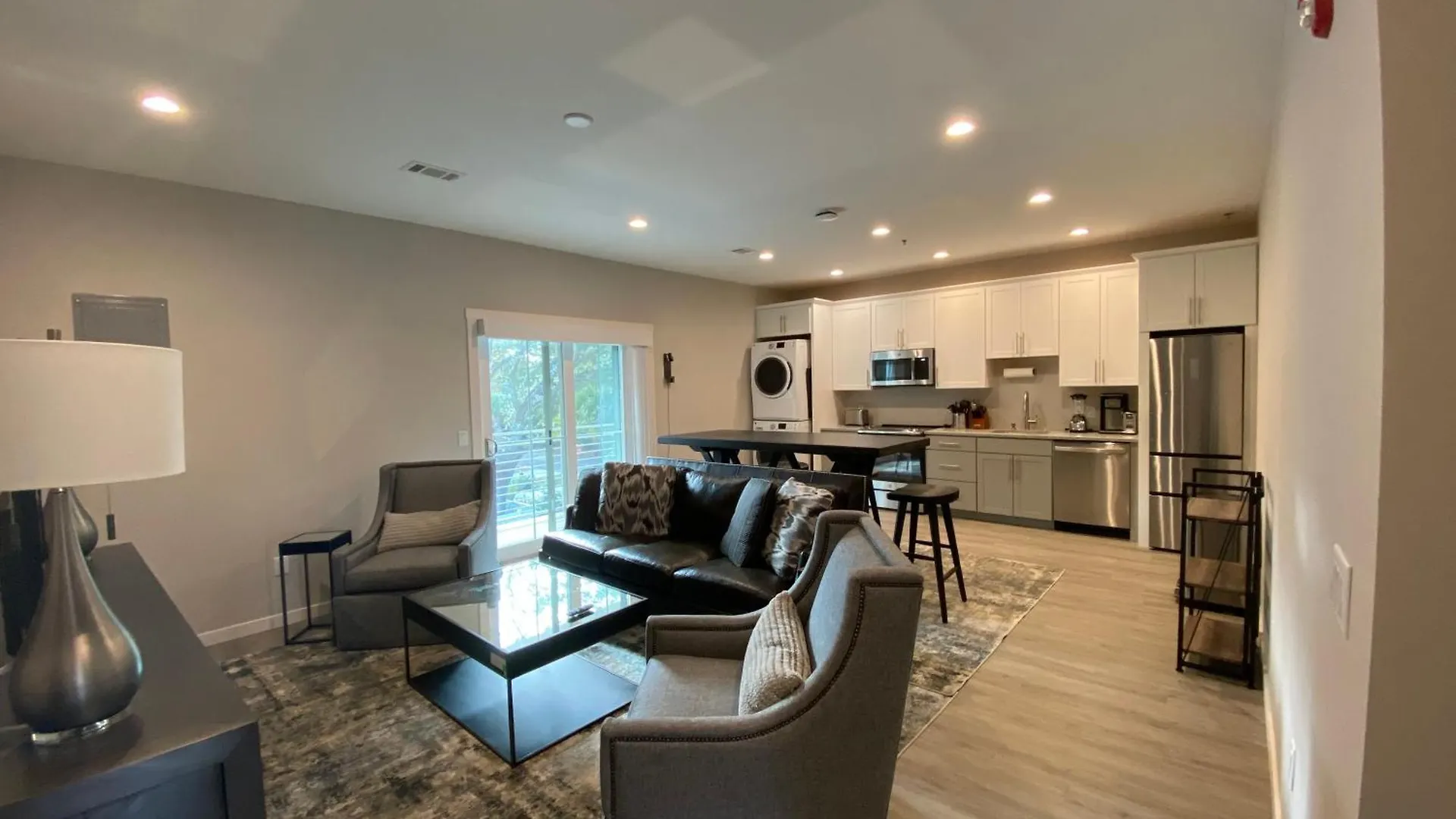 3b Burkes Beach- Apartment, Close To Beach, Free Activities Included
