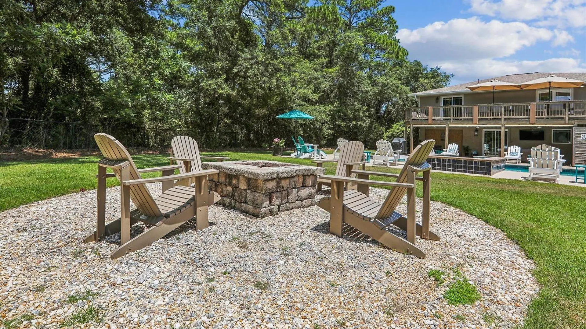 Holiday home 37 Bradley Circle- Private Pool, Short Walk To Beach, Great Location, Free Activities Included *