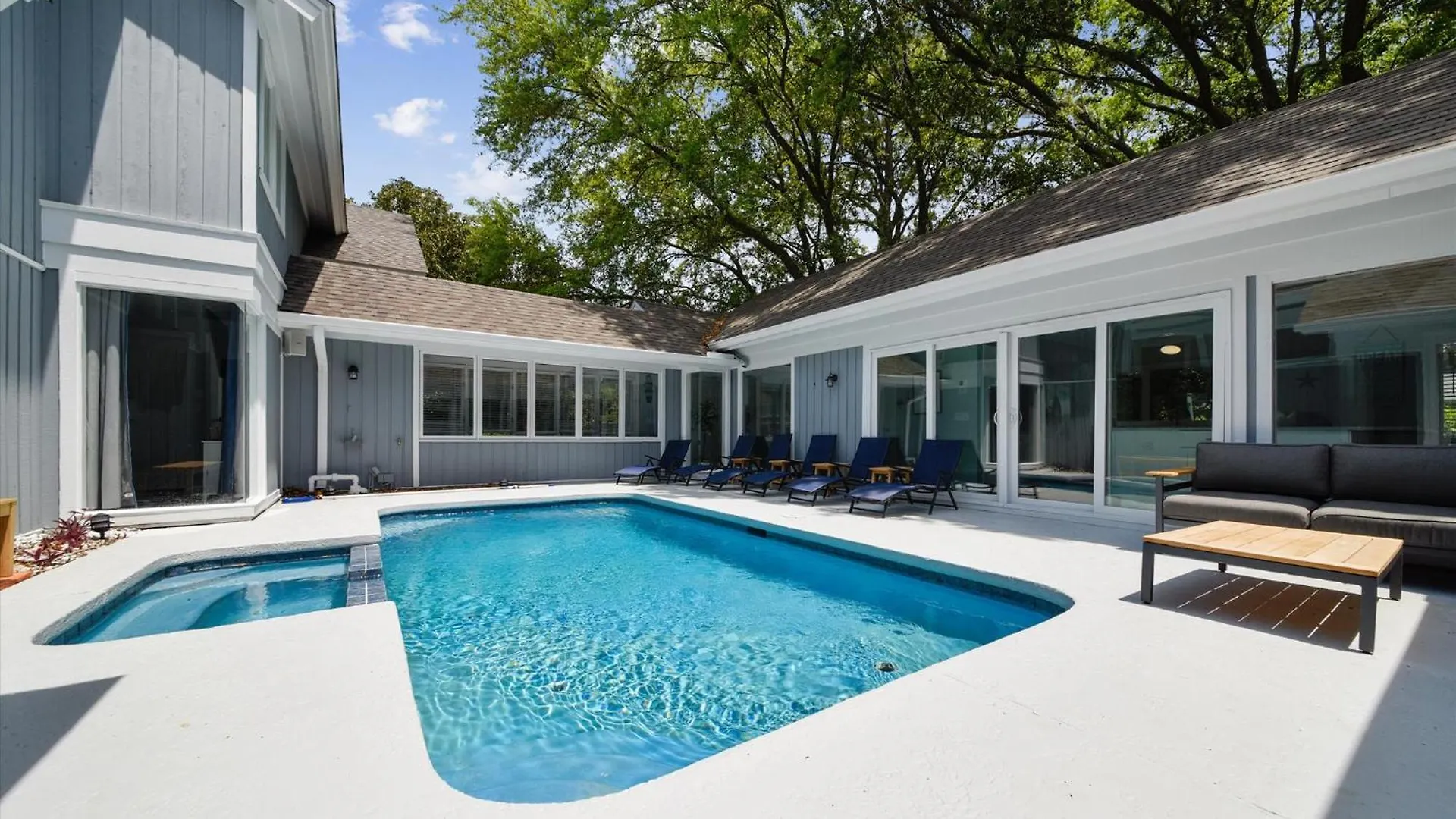 35 Full Sweep- Ideal Layout, Pool, Lagoon View, Game Room, Free Activities Included *