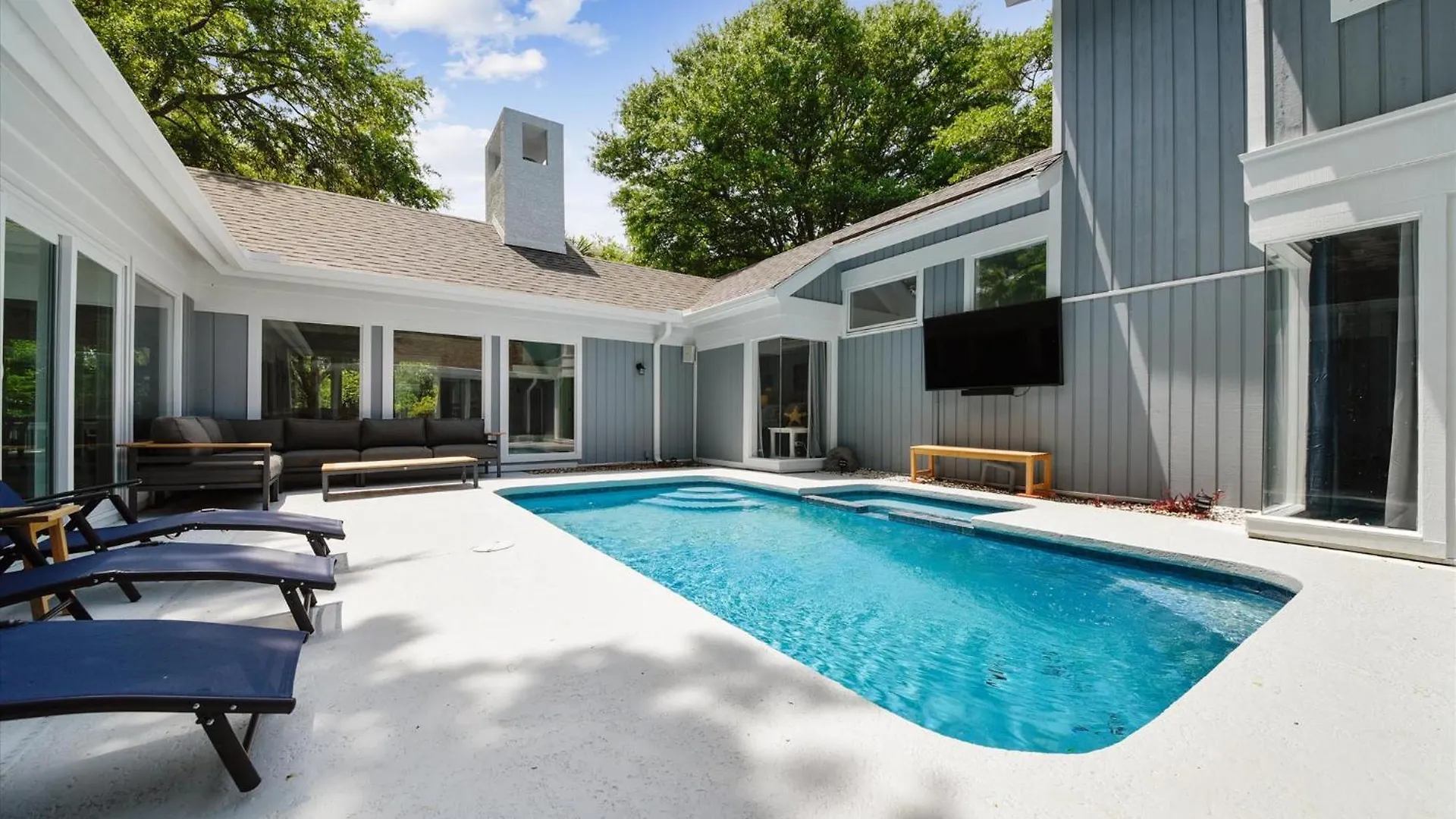 35 Full Sweep- Ideal Layout, Pool, Lagoon View, Game Room, Free Activities Included Hilton Head Island