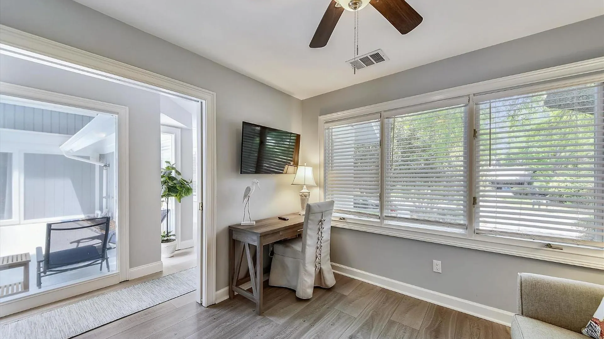 35 Full Sweep- Ideal Layout, Pool, Lagoon View, Game Room, Free Activities Included