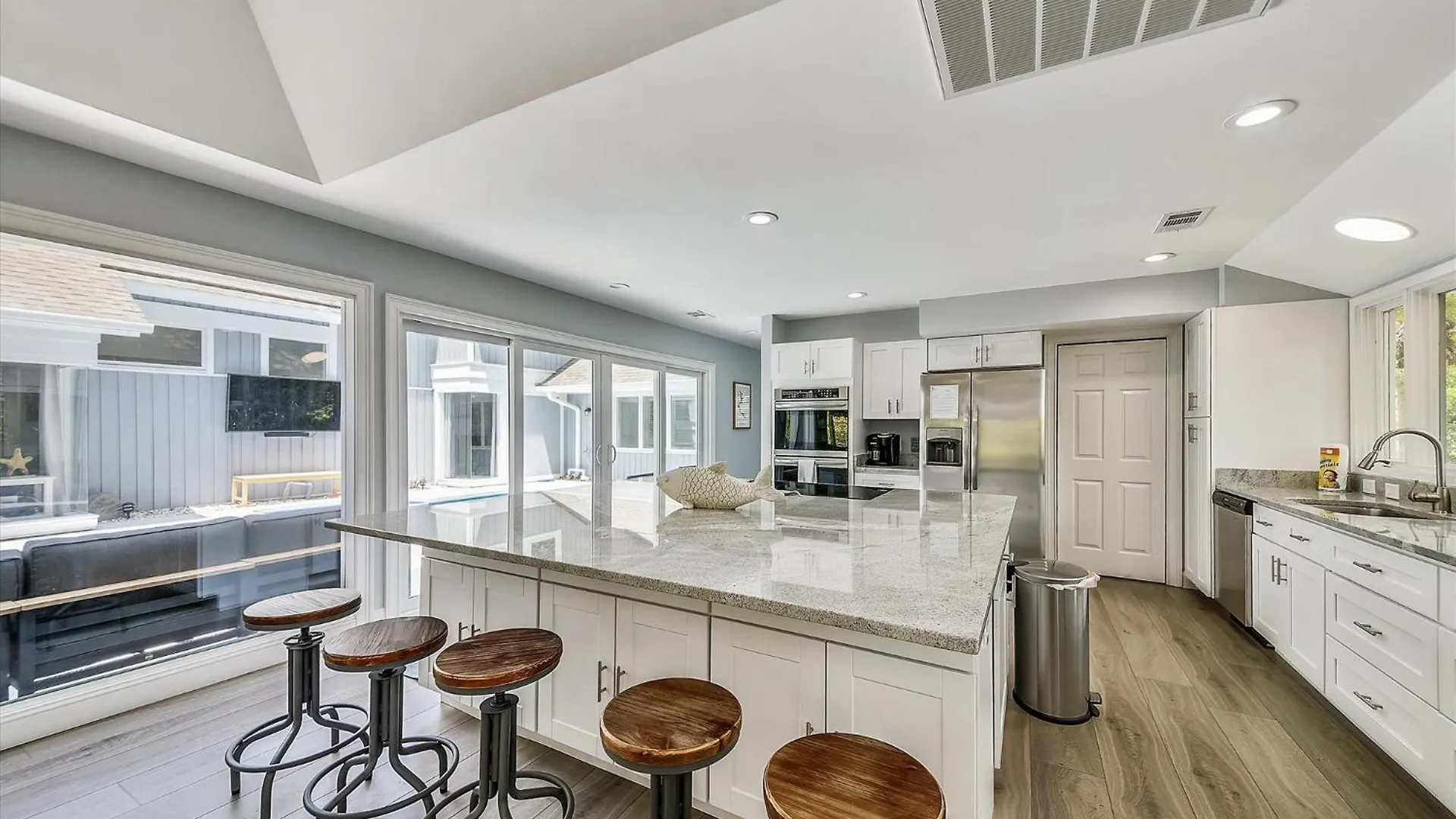 35 Full Sweep- Ideal Layout, Pool, Lagoon View, Game Room, Free Activities Included