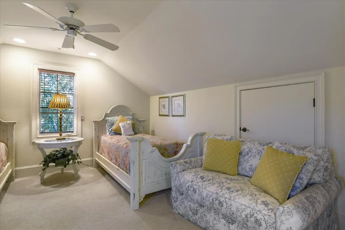 Holiday home 32 Corine Lane- Close To The Beach, Seasonal Shuttle, Free Activities Included *