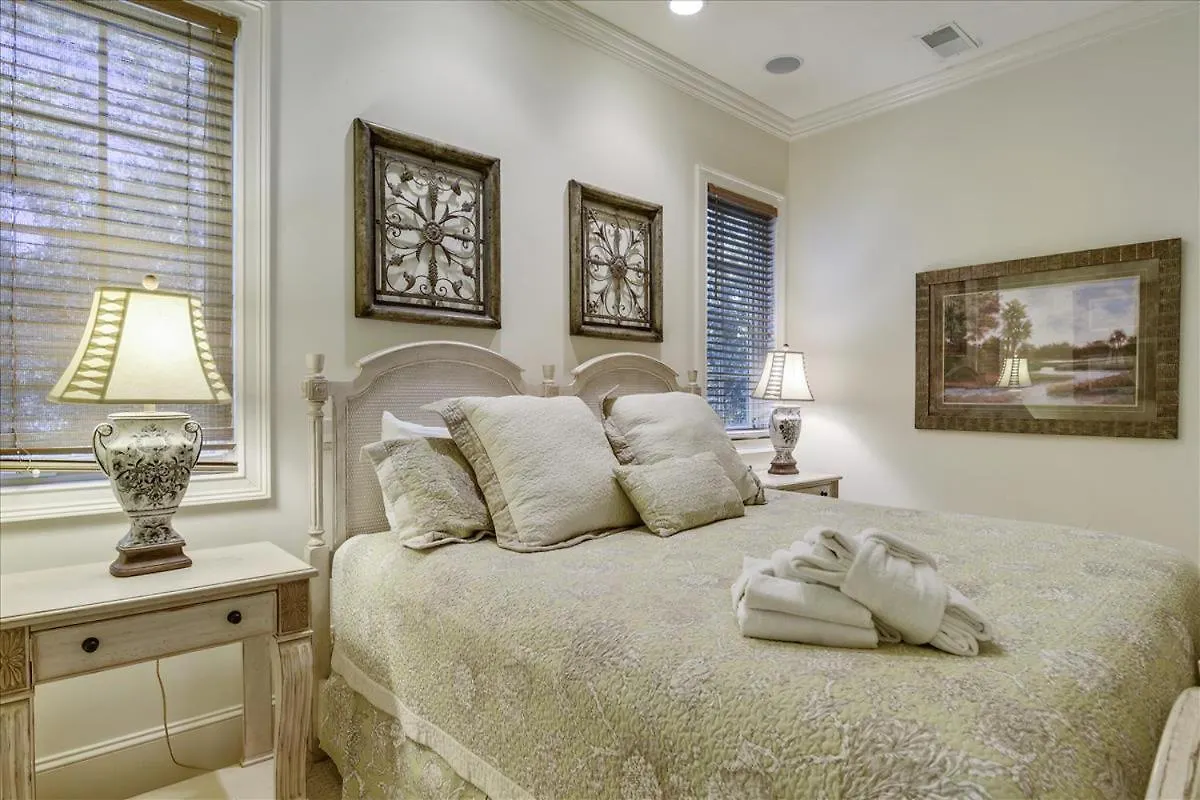 Holiday home 32 Corine Lane- Close To The Beach, Seasonal Shuttle, Free Activities Included Hilton Head Island