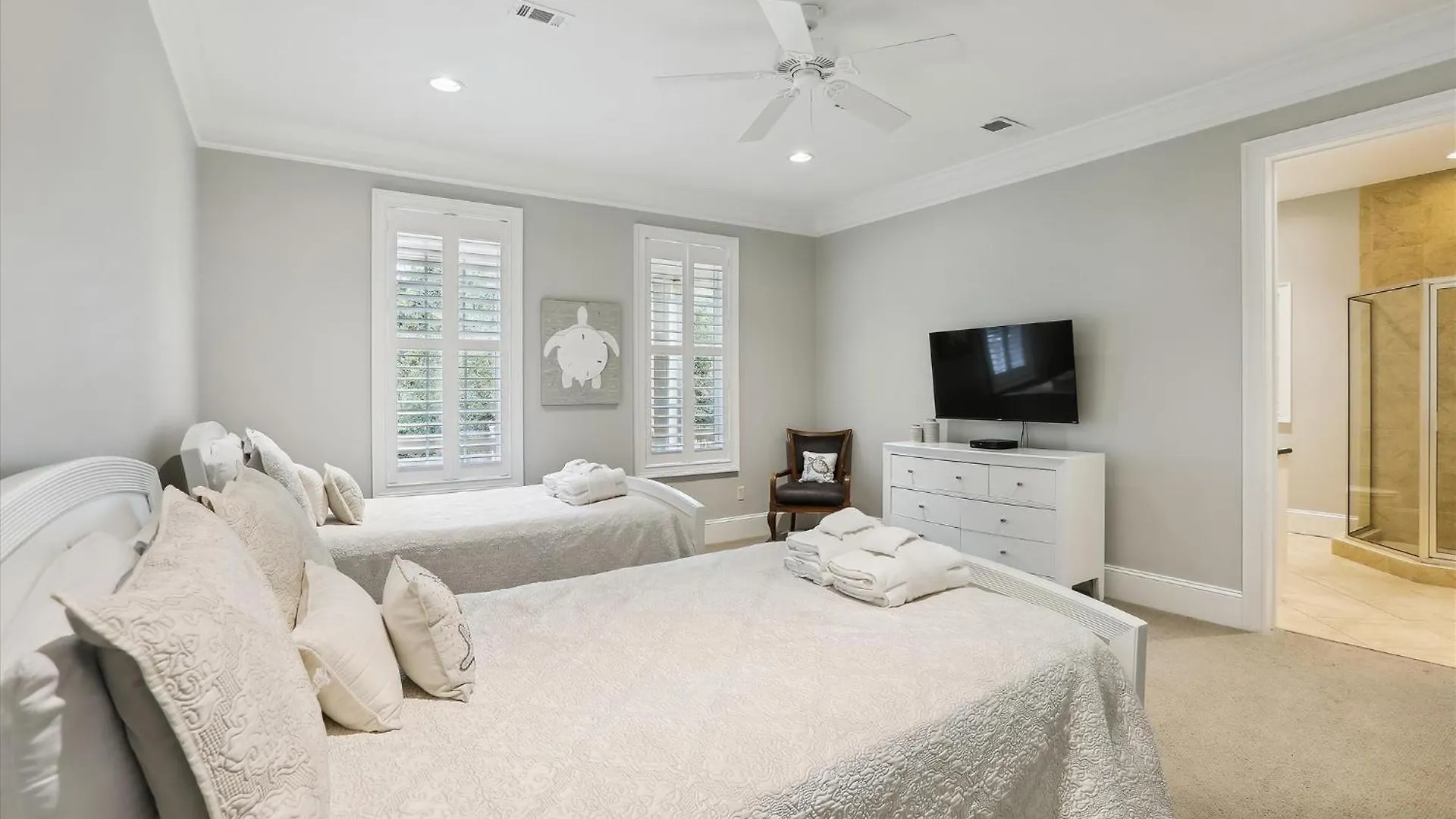 Holiday home 3 Surfwatch Way- Private Pool & Hot Tub, Short Walk To Beach, Free Activities Included Hilton Head Island