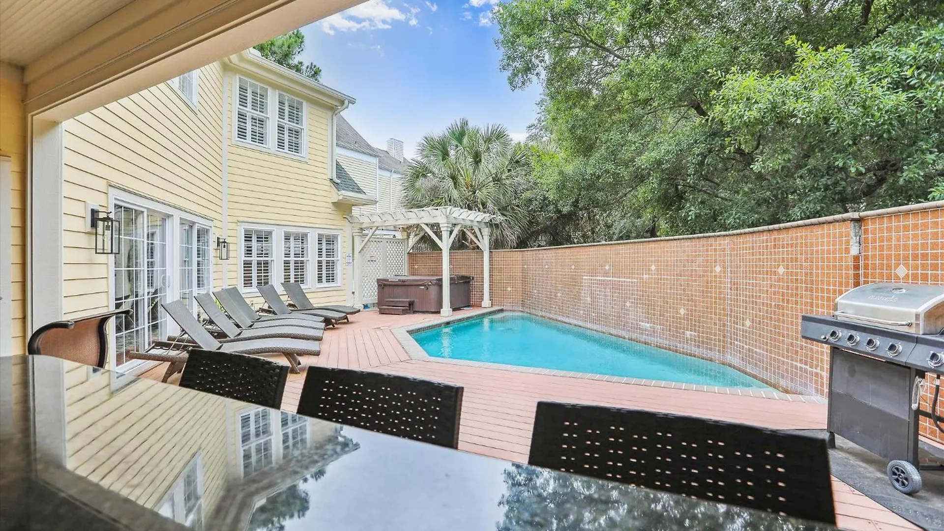 3 Surfwatch Way- Private Pool & Hot Tub, Short Walk To Beach, Free Activities Included Holiday home Hilton Head Island