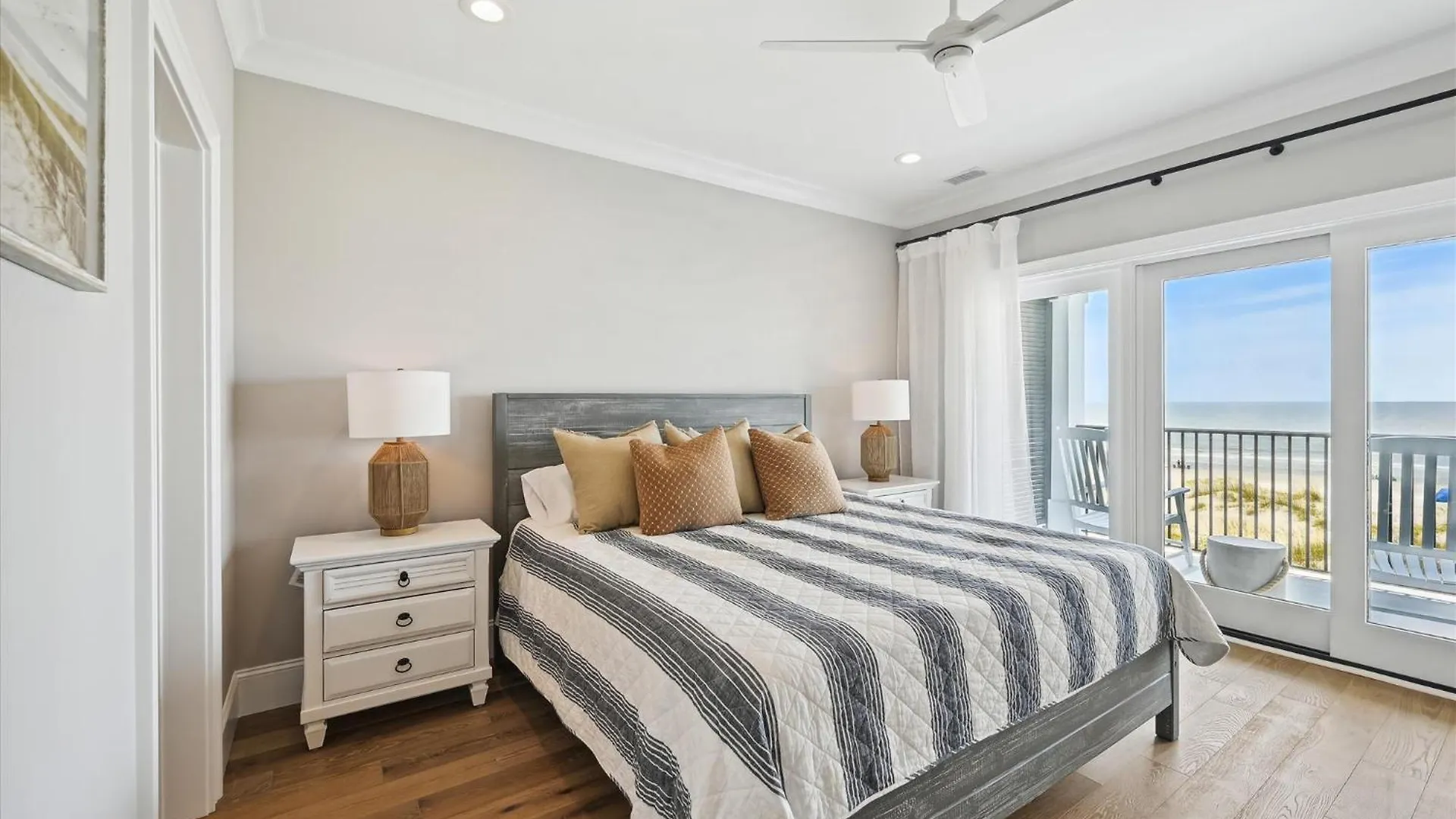 3 Singleton - Oceanfront Estate, Private Pool, Elevator, Free Activities Included Holiday home