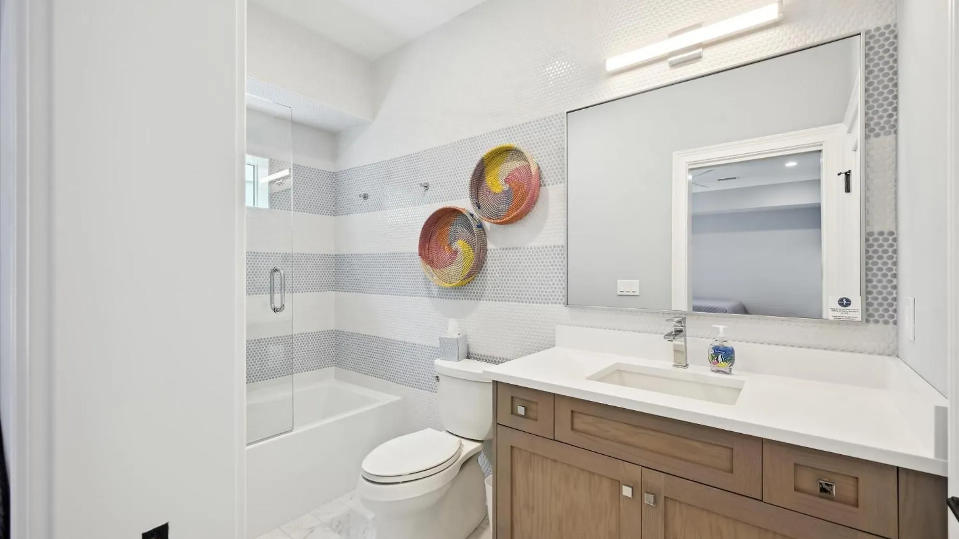 3 Singleton - Oceanfront Estate, Private Pool, Elevator, Free Activities Included Holiday home